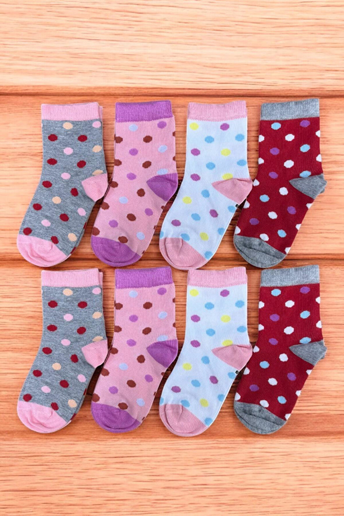 8 Çift Burun Dikişsiz Puantiyeli Kız Çocuk Soket
