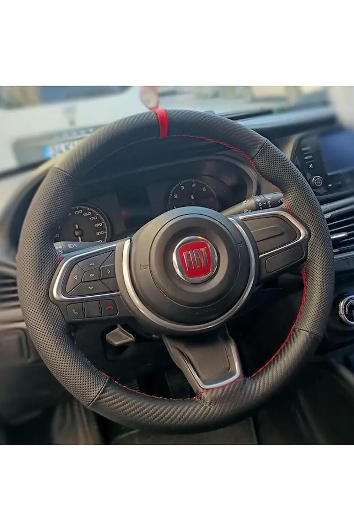 FİAT EGEA ÜNİVERSAL DİKMELİ DİREKSİYON KILIFI (NOKTALI-CARBON KIRMIZI YÜZÜKLÜ)