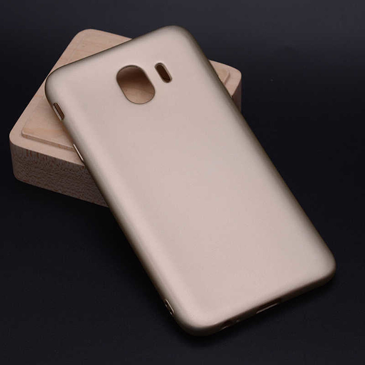 Samsung Galaxy J4 Uyumlu Kılıf Esnek ve Darbe Emici Renkli Koruyucu Kapak