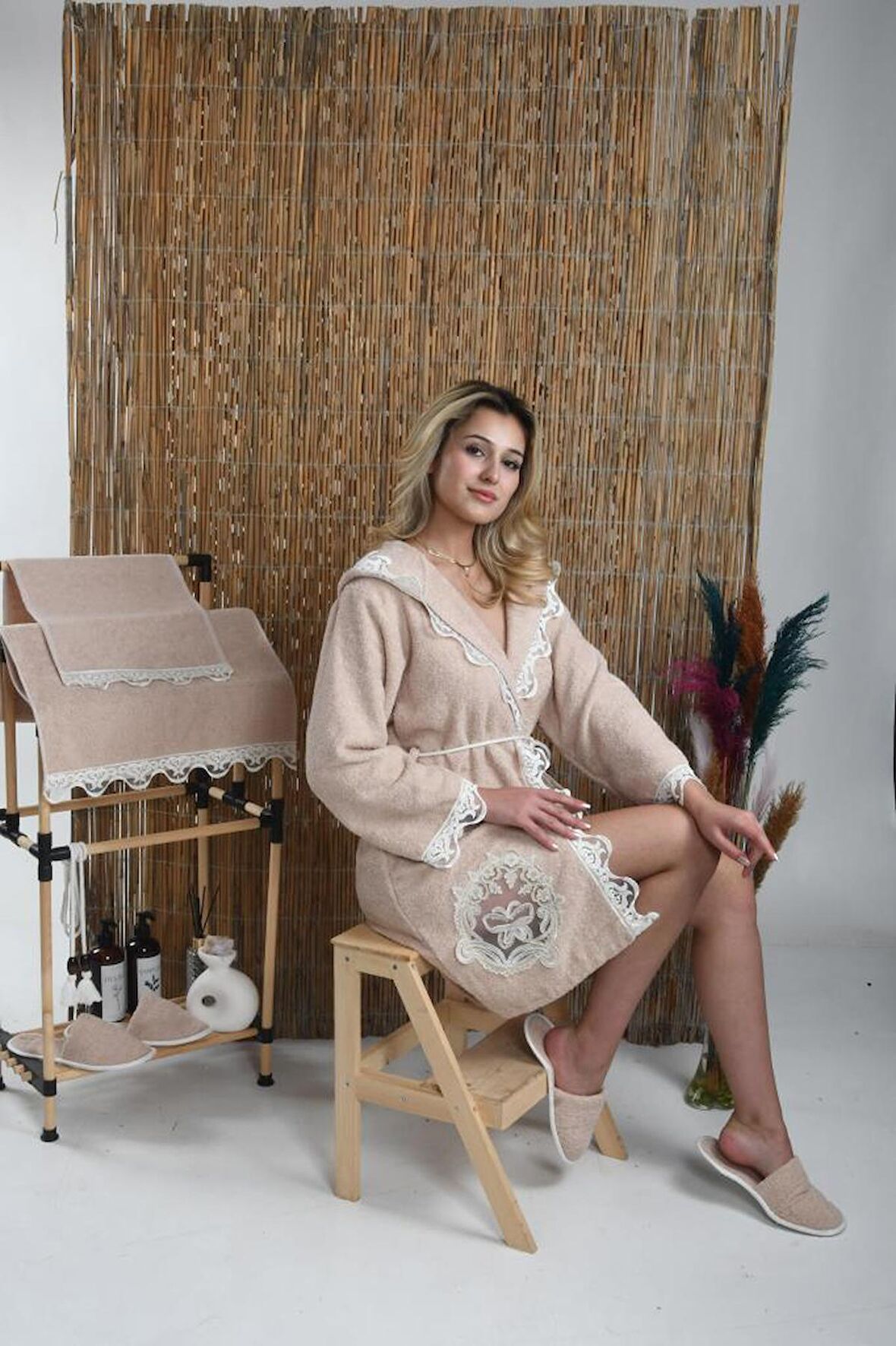 Kelebek Fantezi Bornoz Seti 5 Parça Dantelli Çeyiz Kadın Bornozu