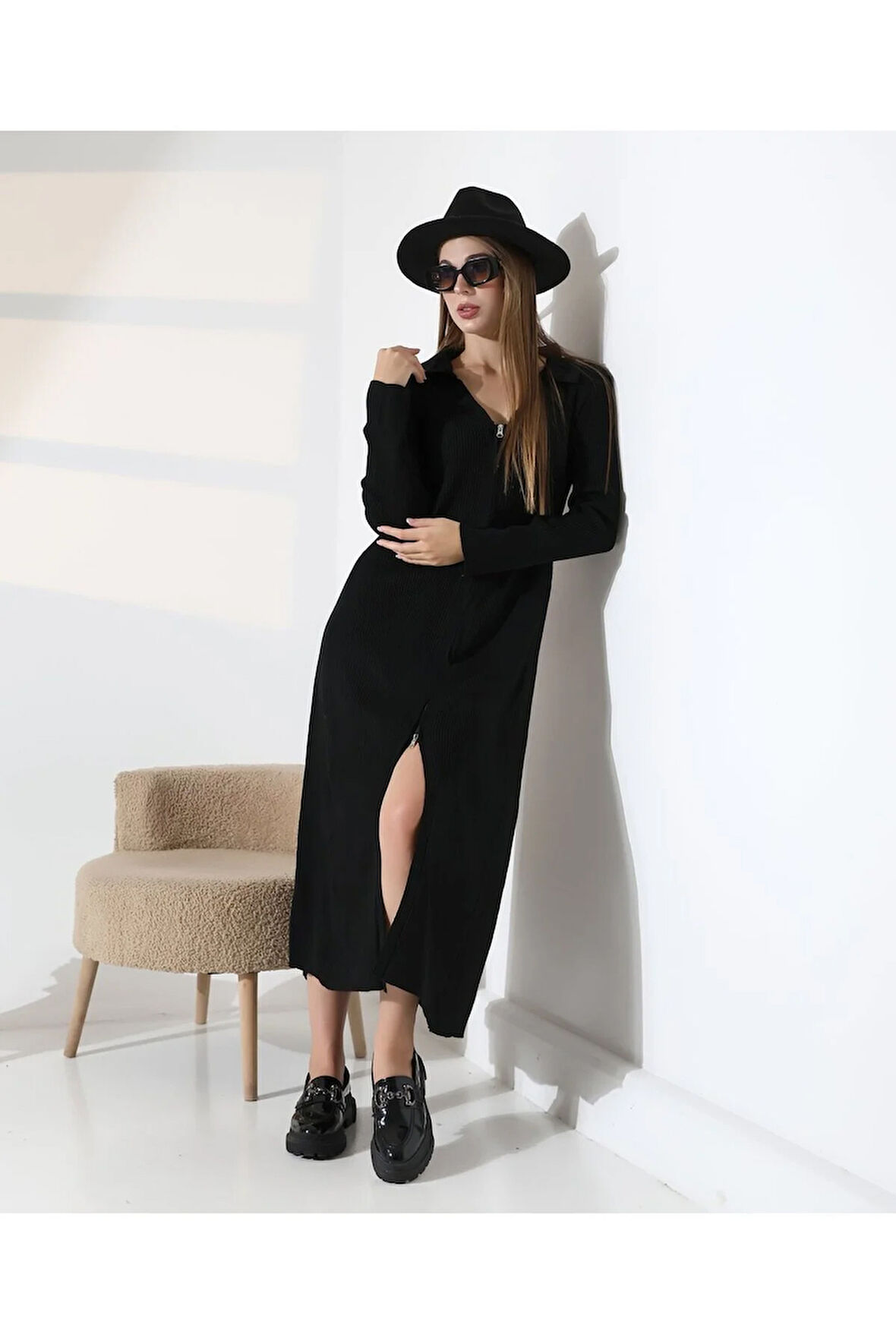 Fermuar Detaylı Polo Yaka Triko Elbise