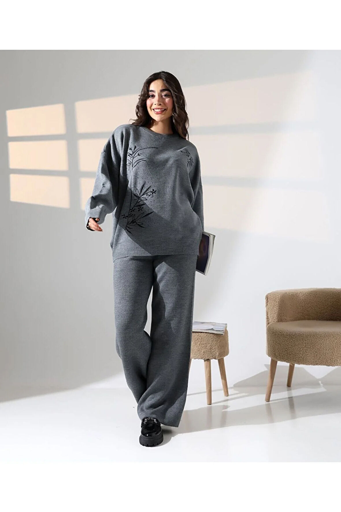 Doğanın Zarafeti Taş İşlemeli Triko Takım