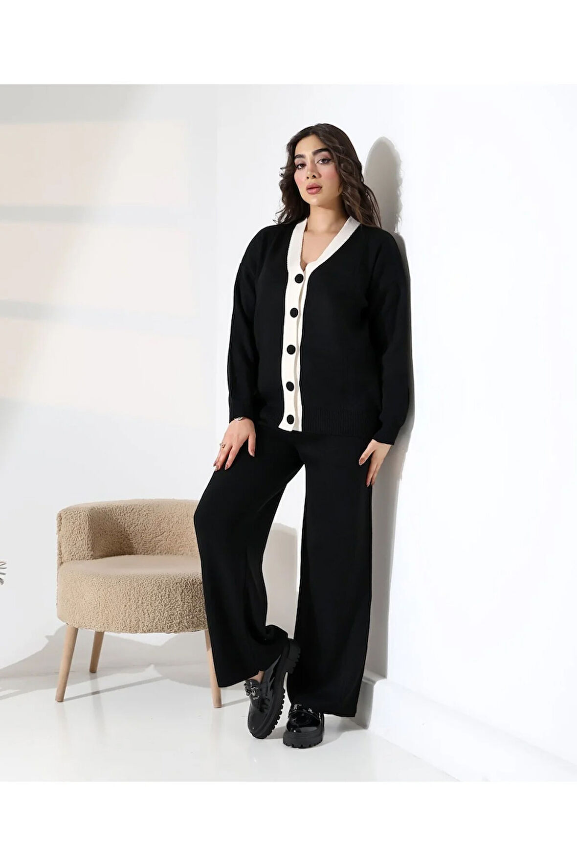 Düğme Detaylı Modern İkili Ton Takım