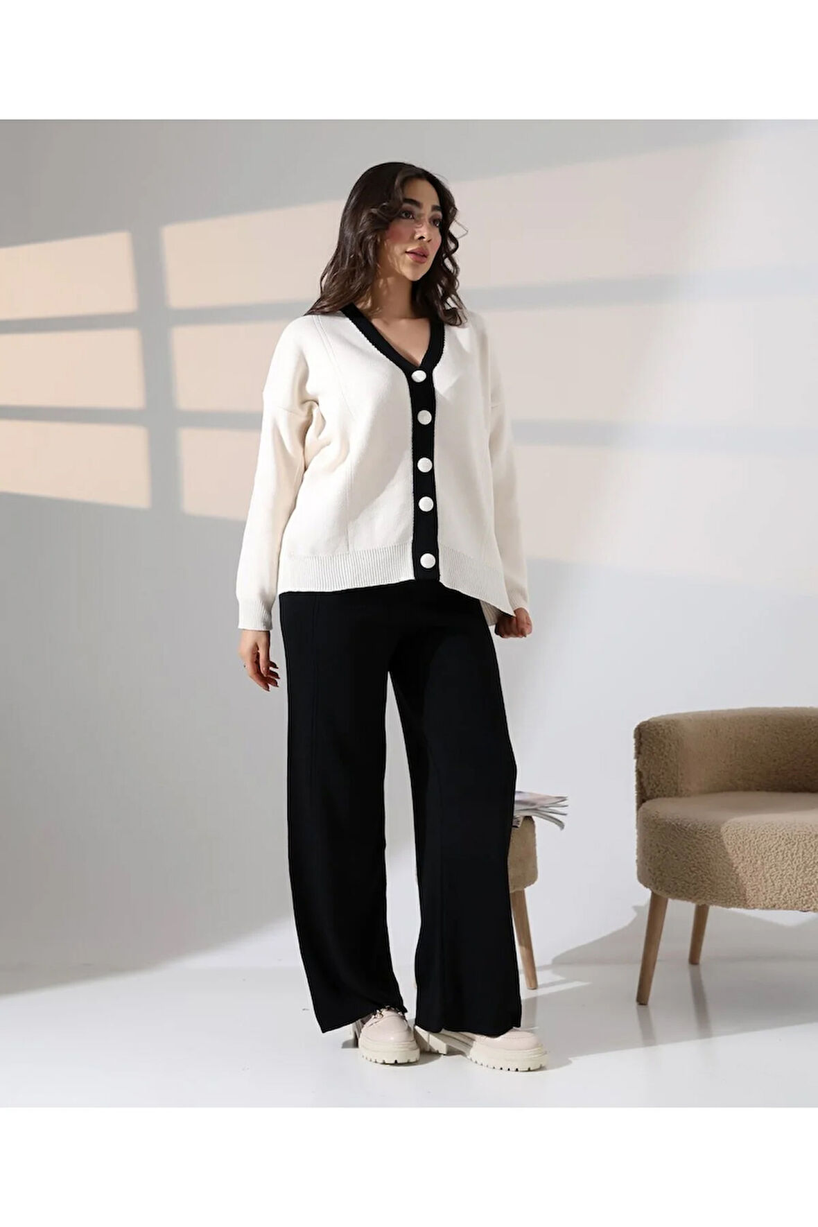 Düğme Detaylı Modern İkili Ton Takım