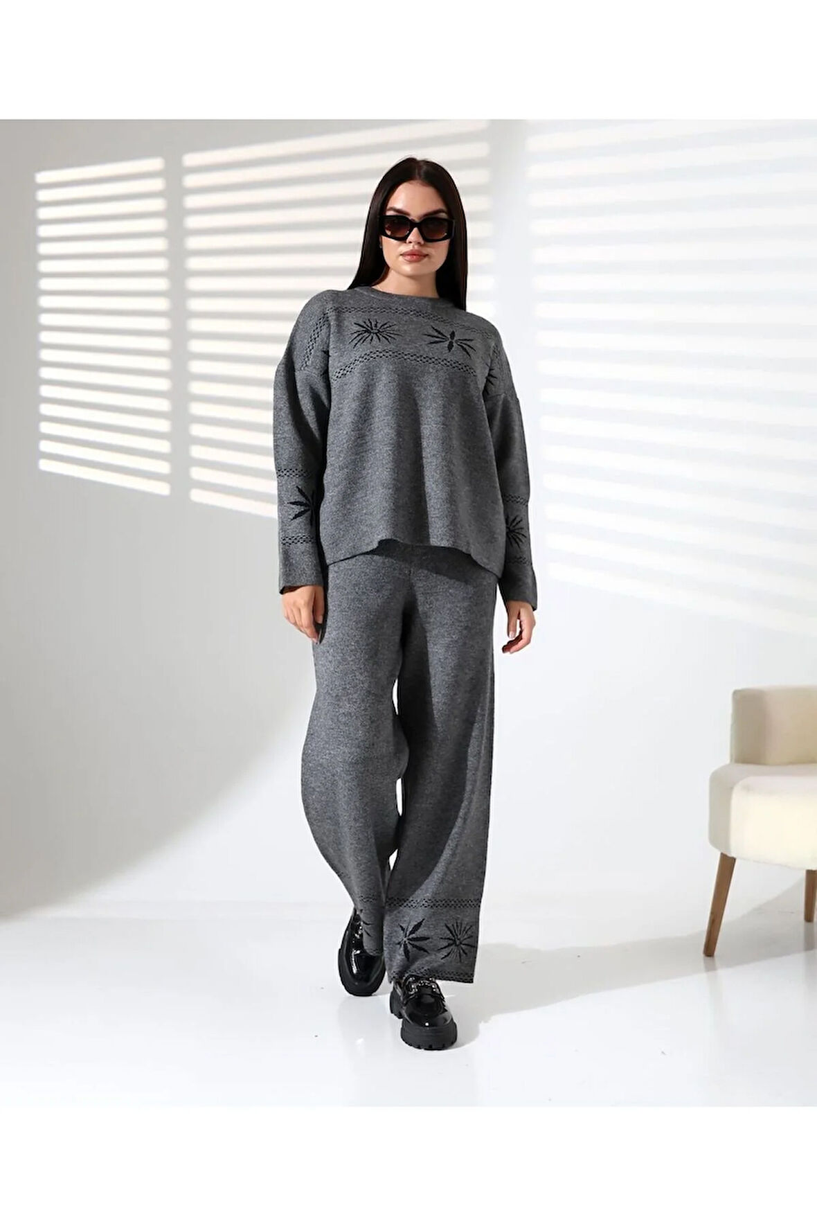 Kar Tanesi Nakışlı Kadın Triko Takım