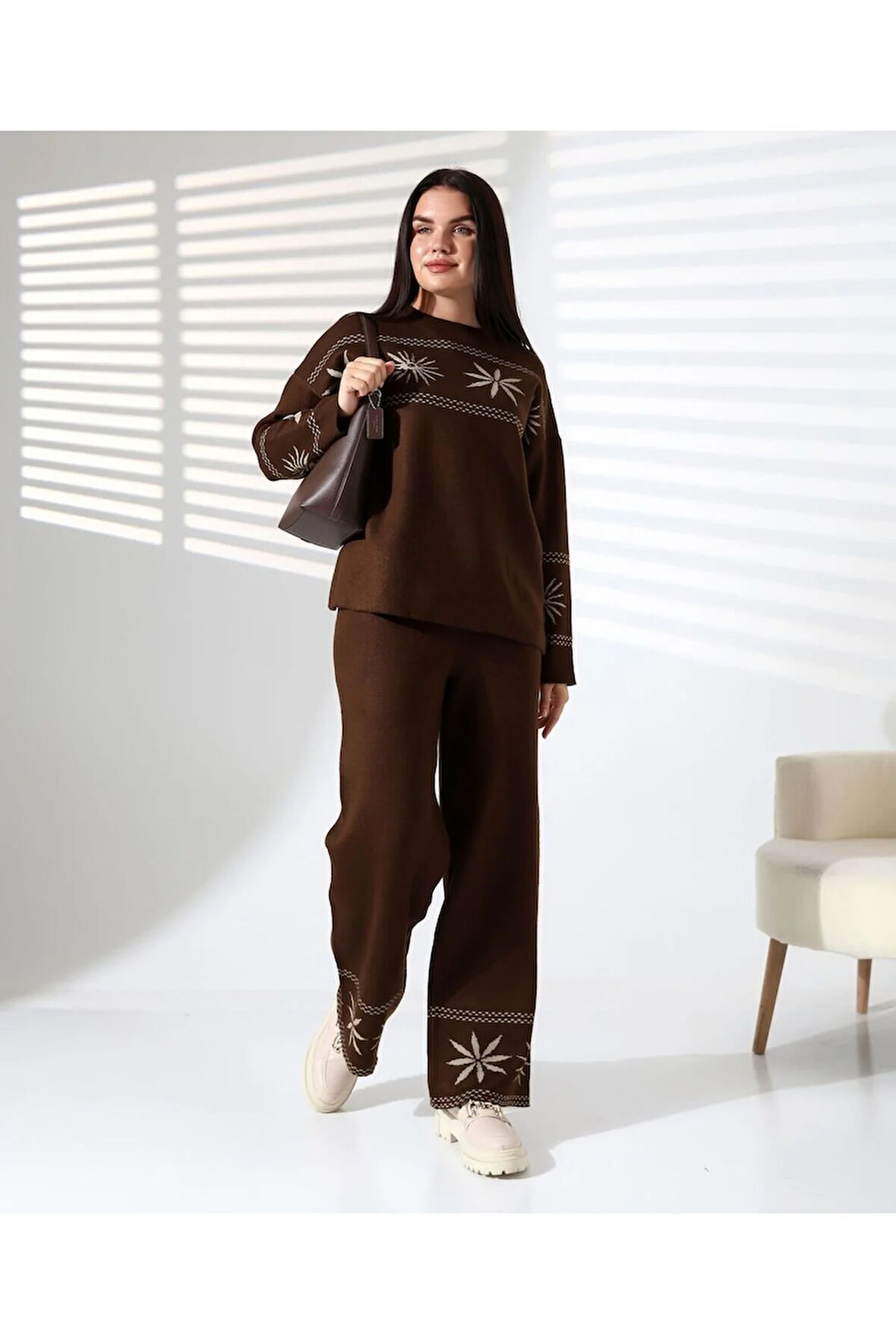 Kar Tanesi Nakışlı Kadın Triko Takım