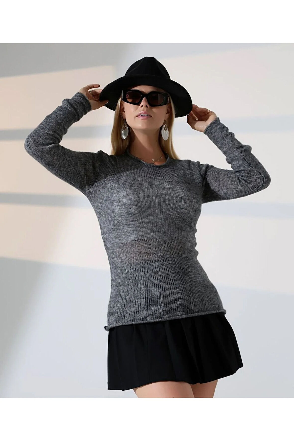 Delikli Fileli Dokuma Triko Kazak