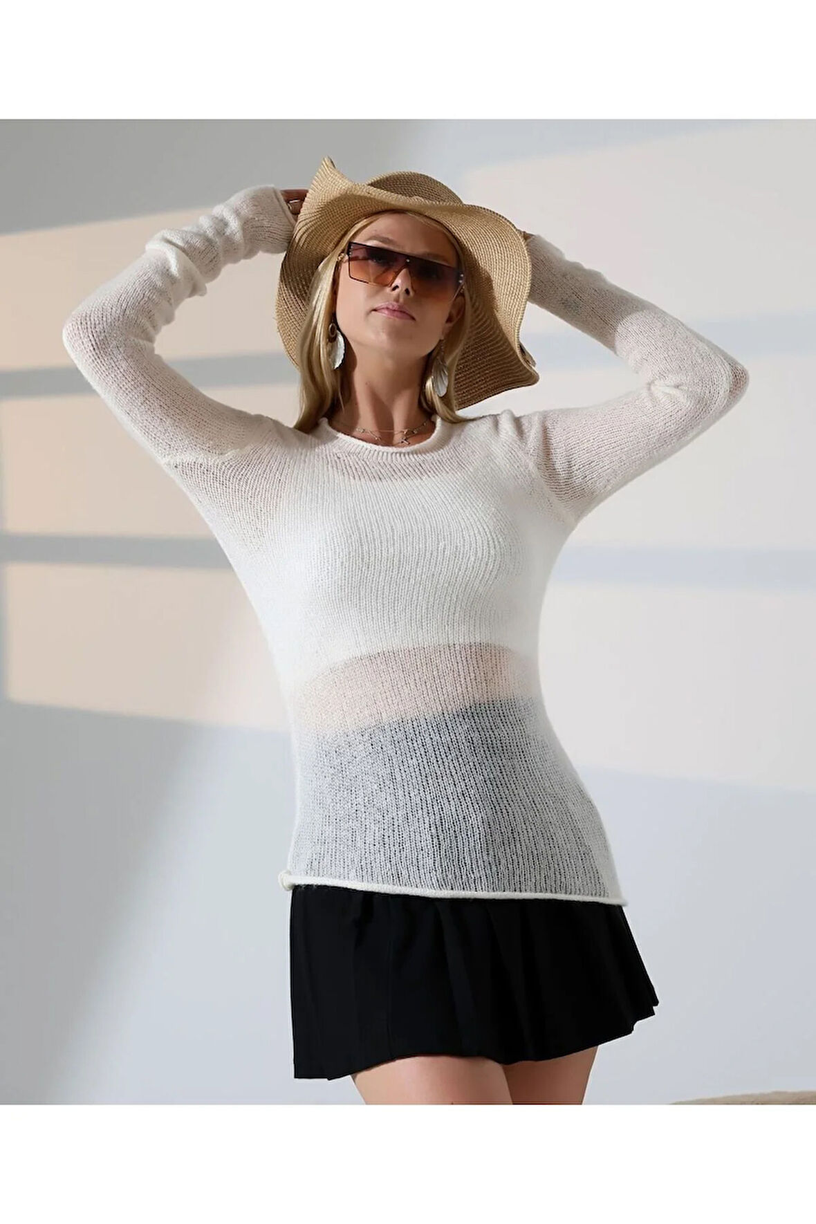 Delikli Fileli Dokuma Triko Kazak