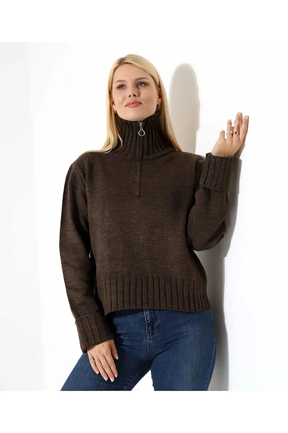 Yüksek Yaka Fermuarlı Triko Kazak