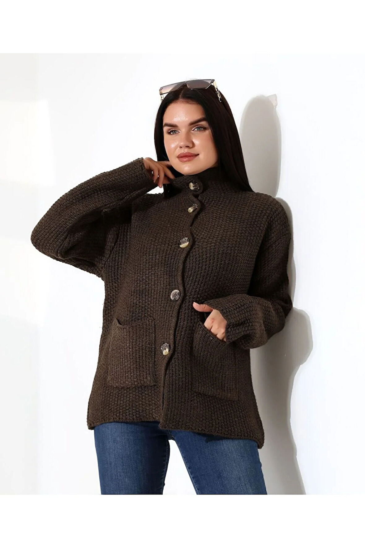 Göz Alıcı Sadelik Düğmeli Triko Hırka