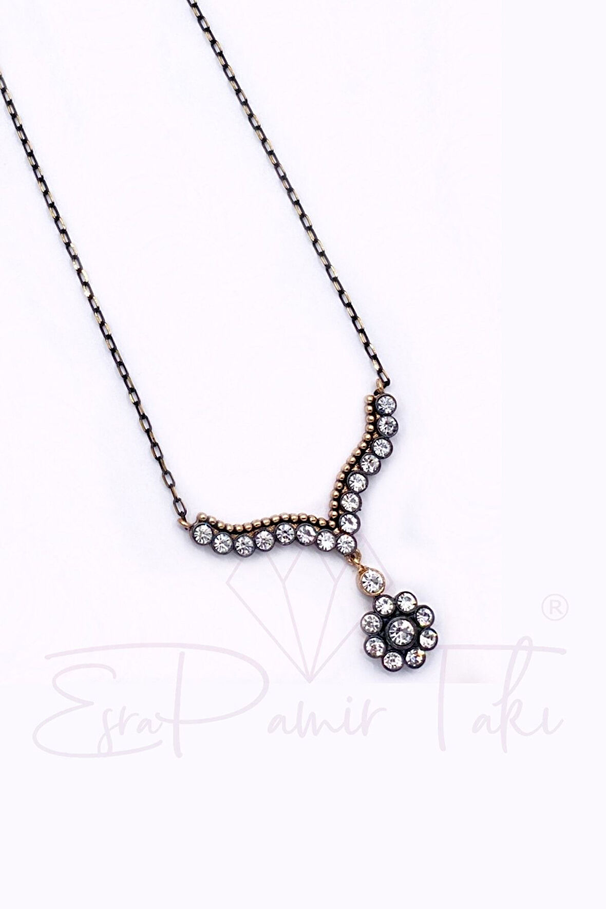 Elmas Montür Çiçek Kolye