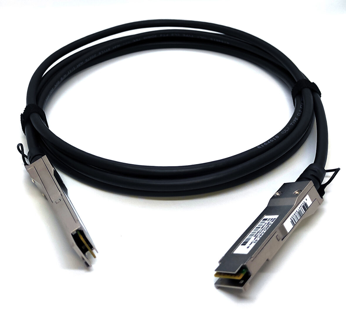 Beek 40G QSFP+ &lt;-&gt; 40G QSFP+, DAC Kablosu, 1 metre&lt;br&gt;
Beek 40G QSFP+ Pasif Bakır Kablo 1 metre&lt;br&gt;
Beek 40G QSFP+  to  40G QSFP+, DAC Cable, 1 meter&lt;br&gt;
Beek 40G QSFP+ Passive