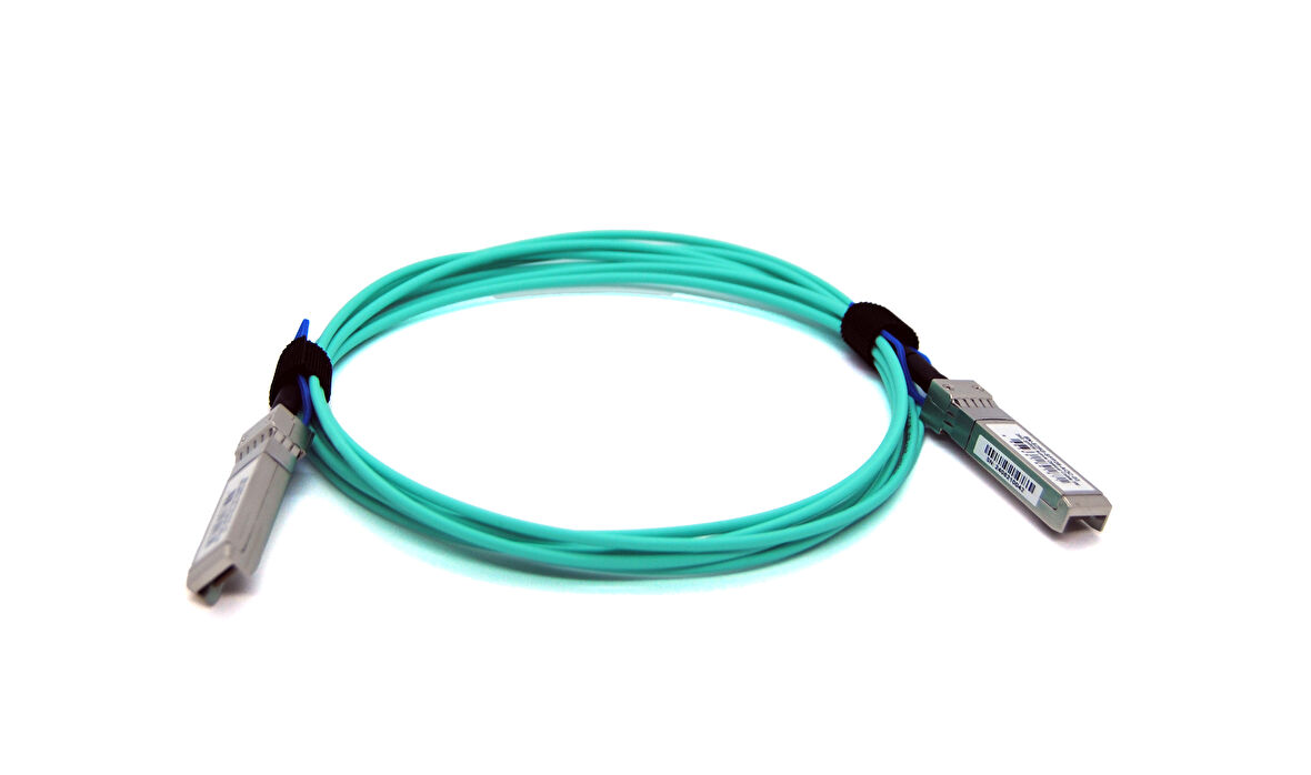 Beek 25G SFP 28 Aktif Fiber Optik Kablo (AOC), 3 metre&lt;br&gt;
Beek 25G SFP 28 Active Optic Cable (AOC) - 3M