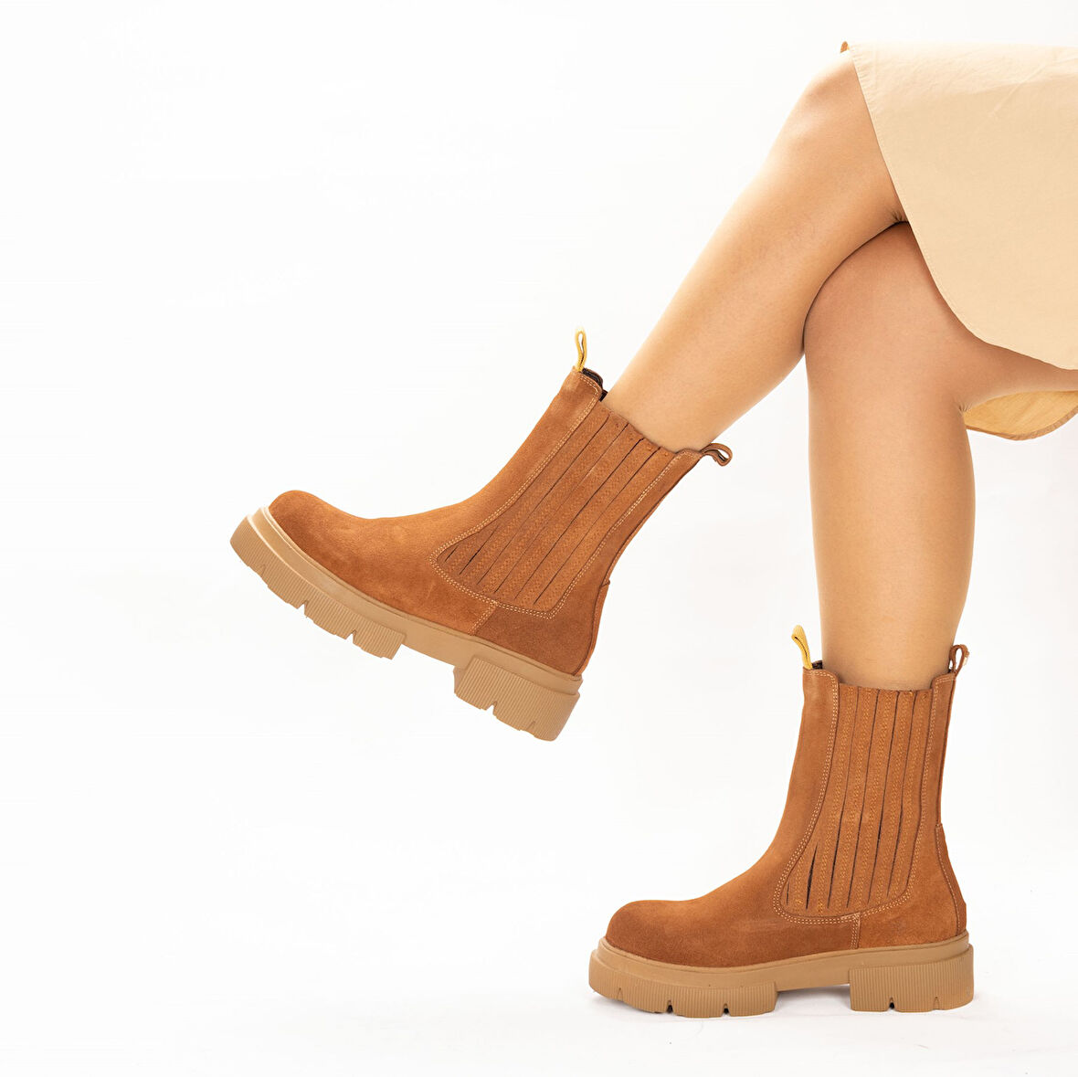 TwoEgoist Kadın Hakiki Süet Deri Kalın Tabanlı Postal Bot - Chelsea