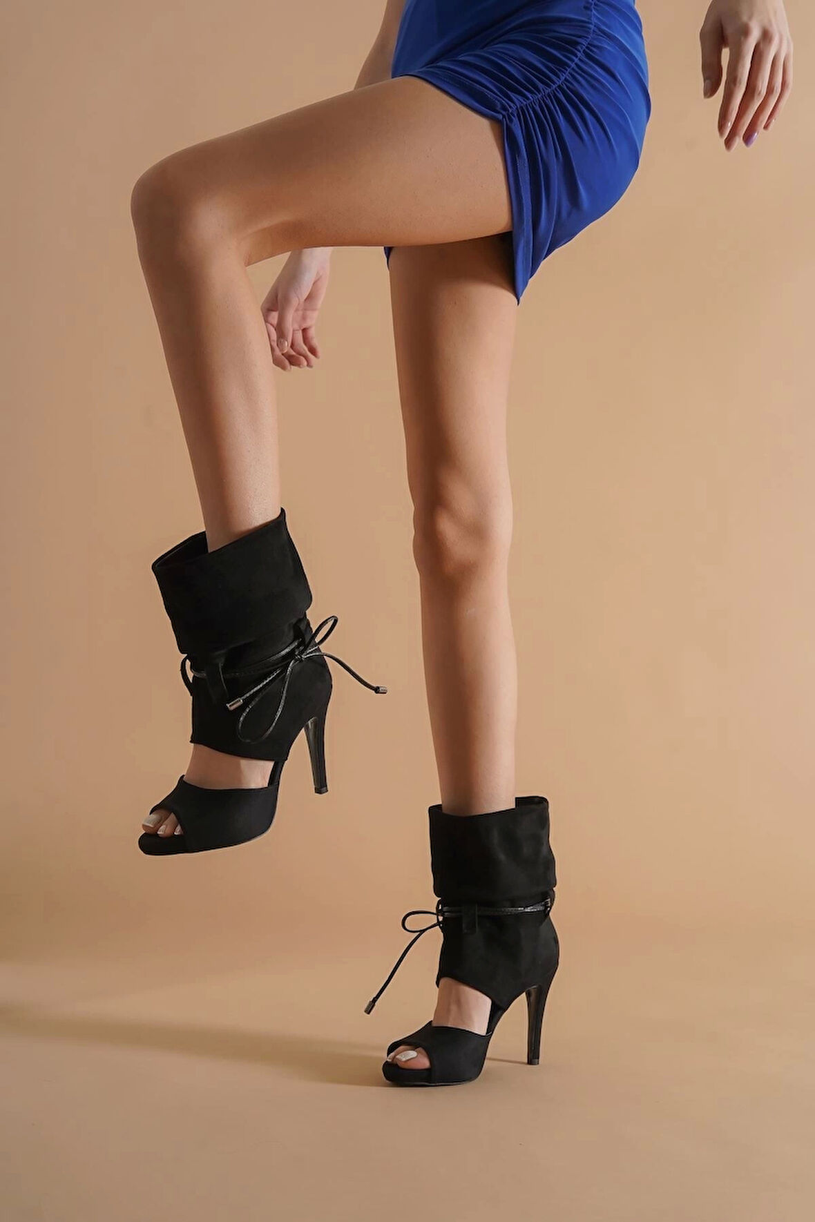 Kadın Moda Tasarım Süs Bağcıklı Topuklu Ayakkabı Şık ve Zarif Abiye Ayakkabı