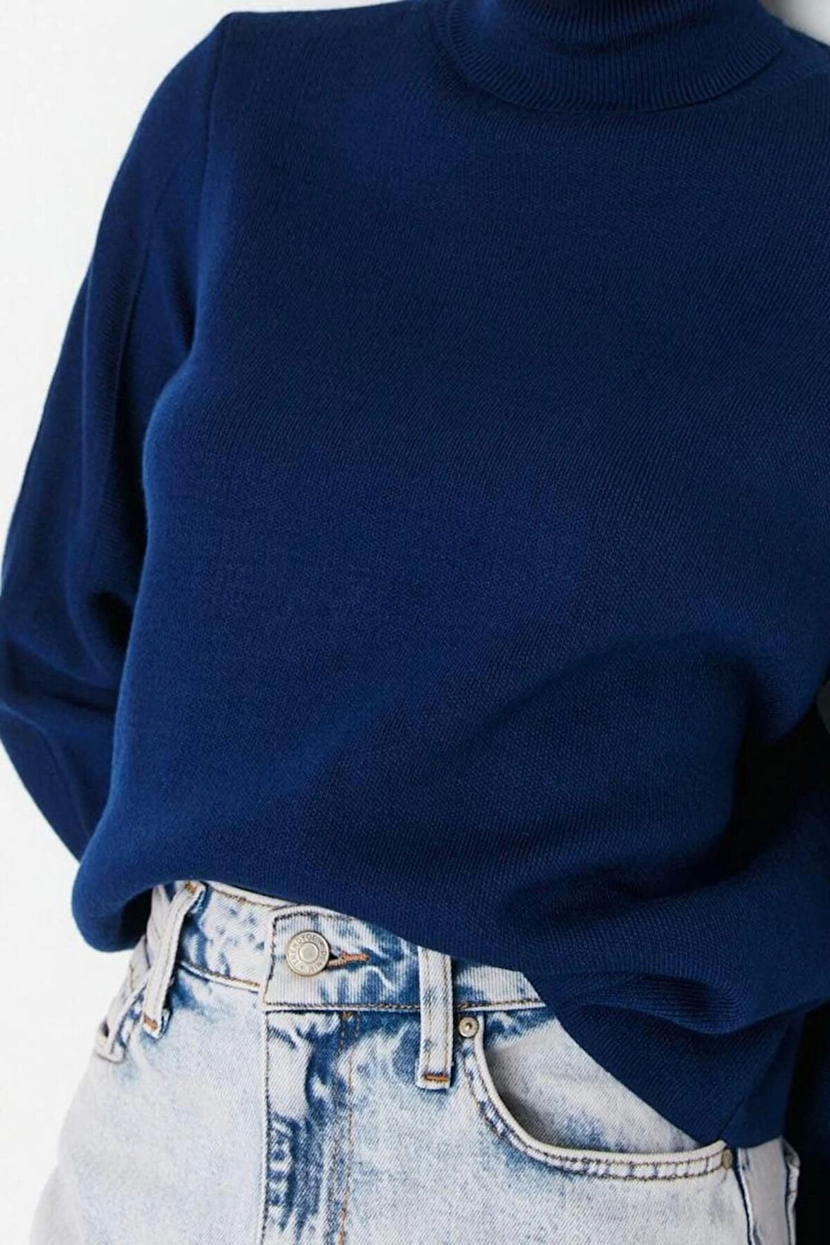 Kadın Modern Tarz Rahat Uzun Balıkçı Yaka Düz Kol Regular Triko Kazak