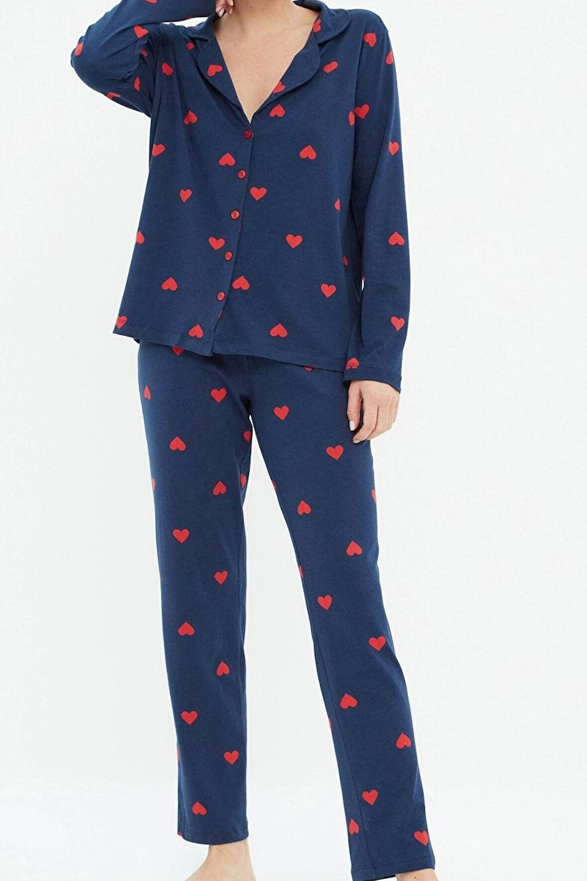 Tarz Rahat Uzun Kollu Boru Paça %100 Pamuklu Kalp Desenli Örme Pijama Takımı