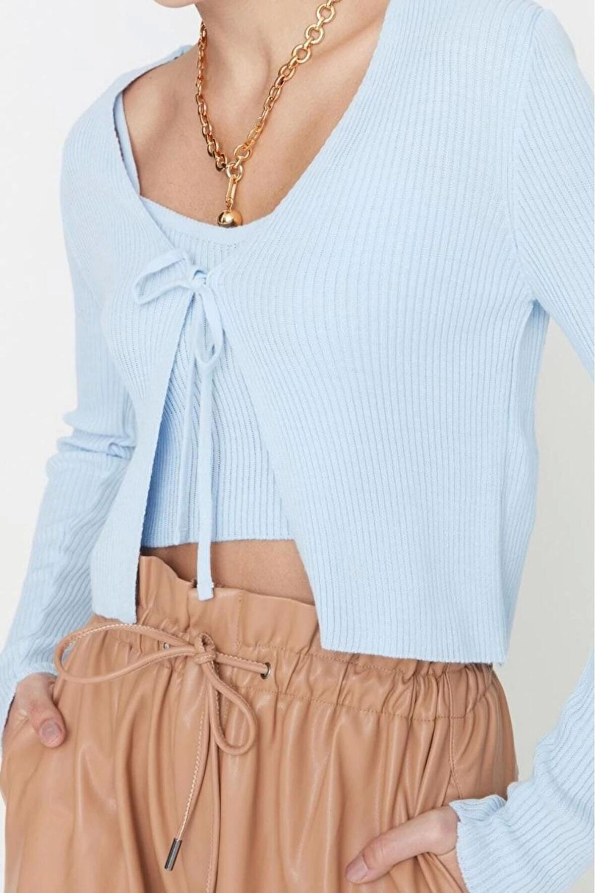 Kadın Modern Tarz Slim V Yaka Crop Triko Takım