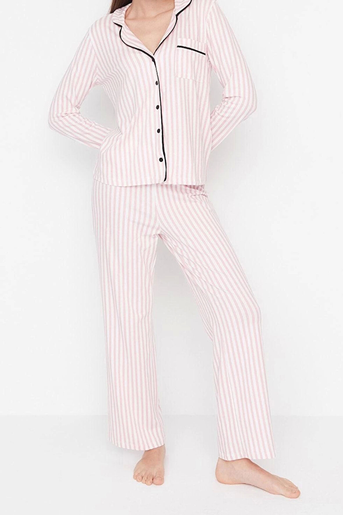 Tarz Rahat Uzun Kollu Geniş Paça %100 Pamuklu Çizgili Biyeli Örme Pijama Takımı