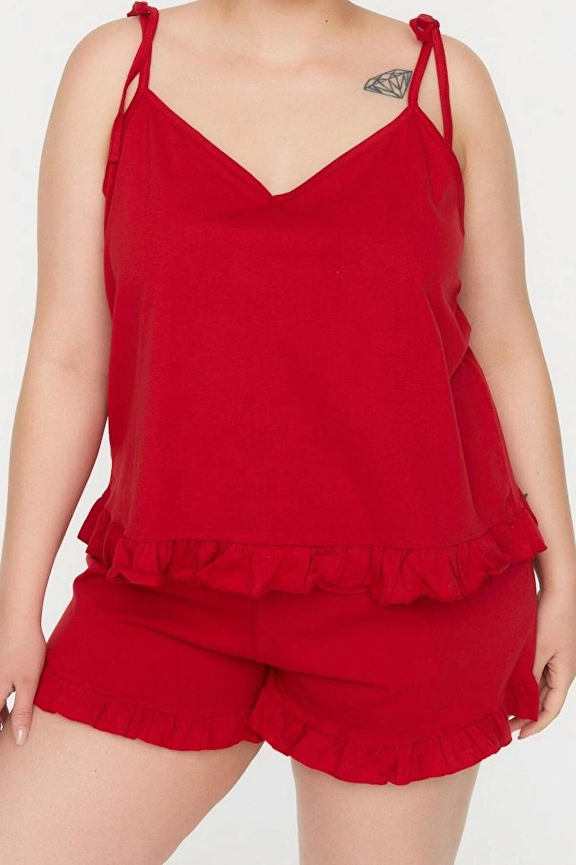 Tarz Rahat Büyük Beden Uzun Kollu Geniş Paça Fırfır Detaylı Askılı Örme Pijama Takımı