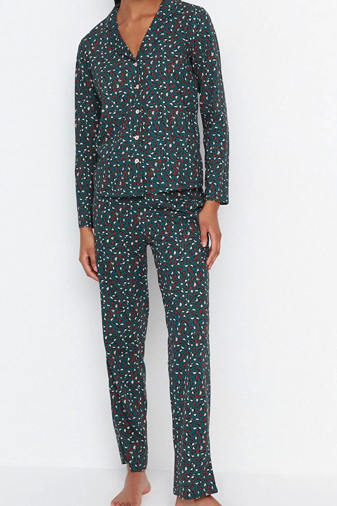 Tarz Rahat Uzun Kollu Boru Paça %100 Pamuk Penguen Desenli Kış Temalı Örme Pijama Takımı