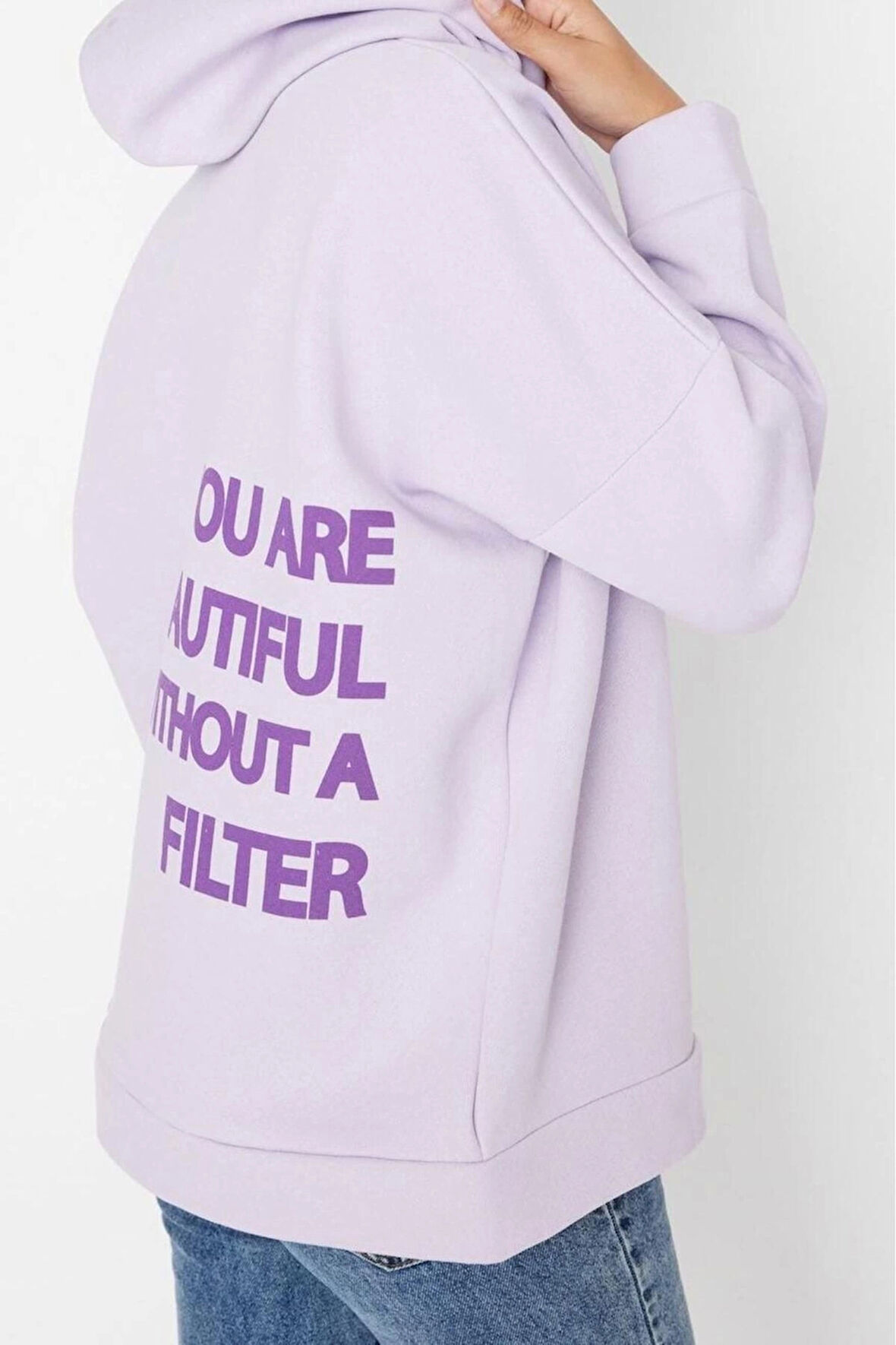 Oversize Kapüşonlu Düşük Kol Uzun Kalın İçi Polarlı Sırt Baskılı Geniş Kalıp Örme Sweatshirt