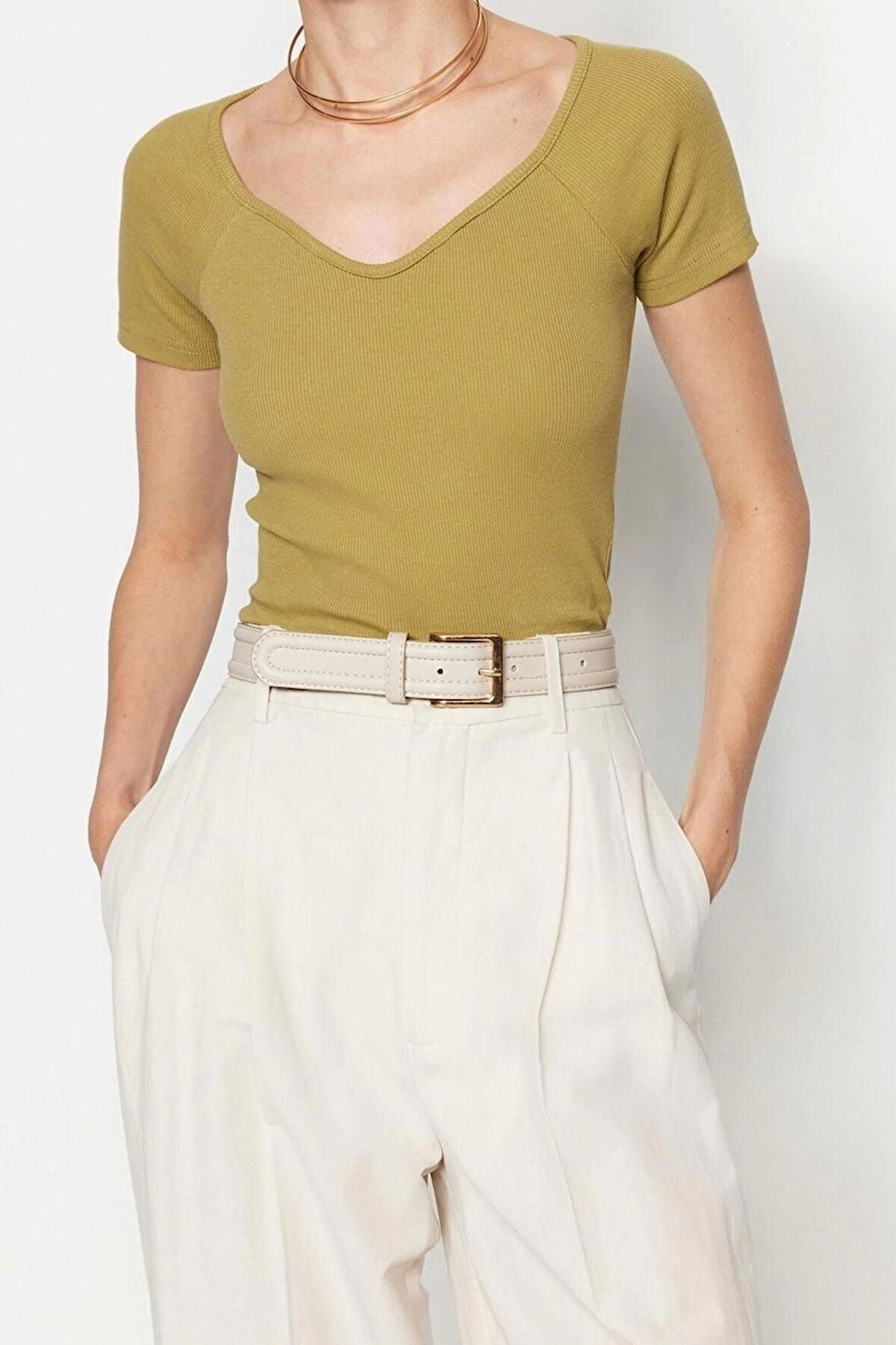 Moda Kalp Yaka Örme Fit Düz Desen Casual Günlük Regular Kısa Kol Bluz