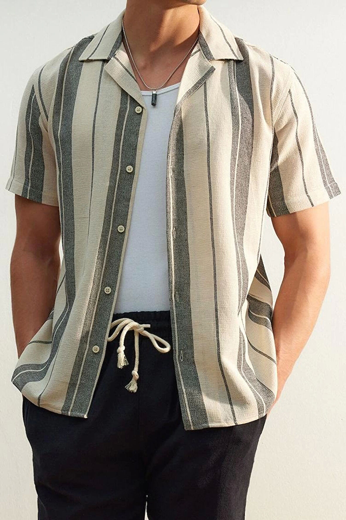 Şık Çizgili Desen Gömlek Yaka Limited Edition Regular Fit Çizgili Dokulu Yazlık Gömlek