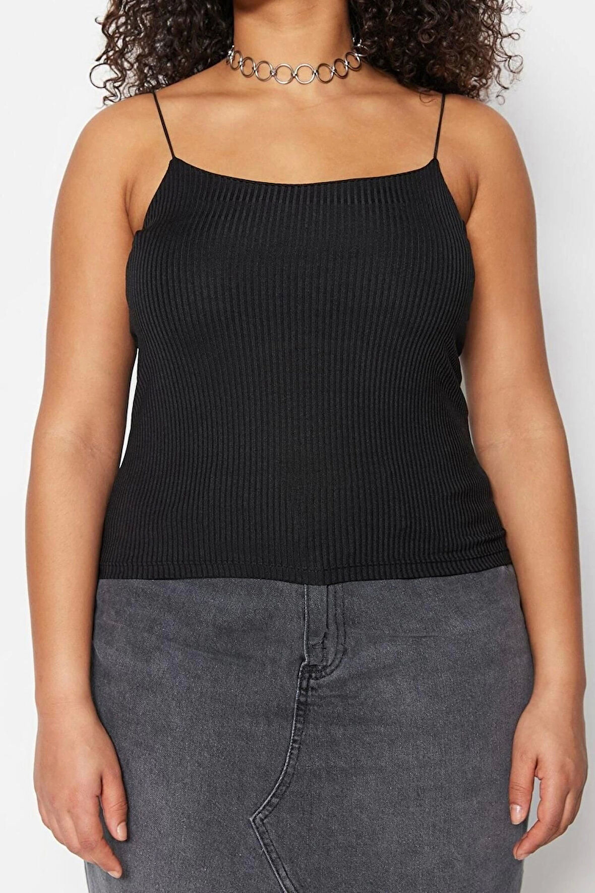 Moda Büyük Beden Kare Yaka Örme Fit Düz Desen Casual Günlük Crop Askılı Kol Bluz