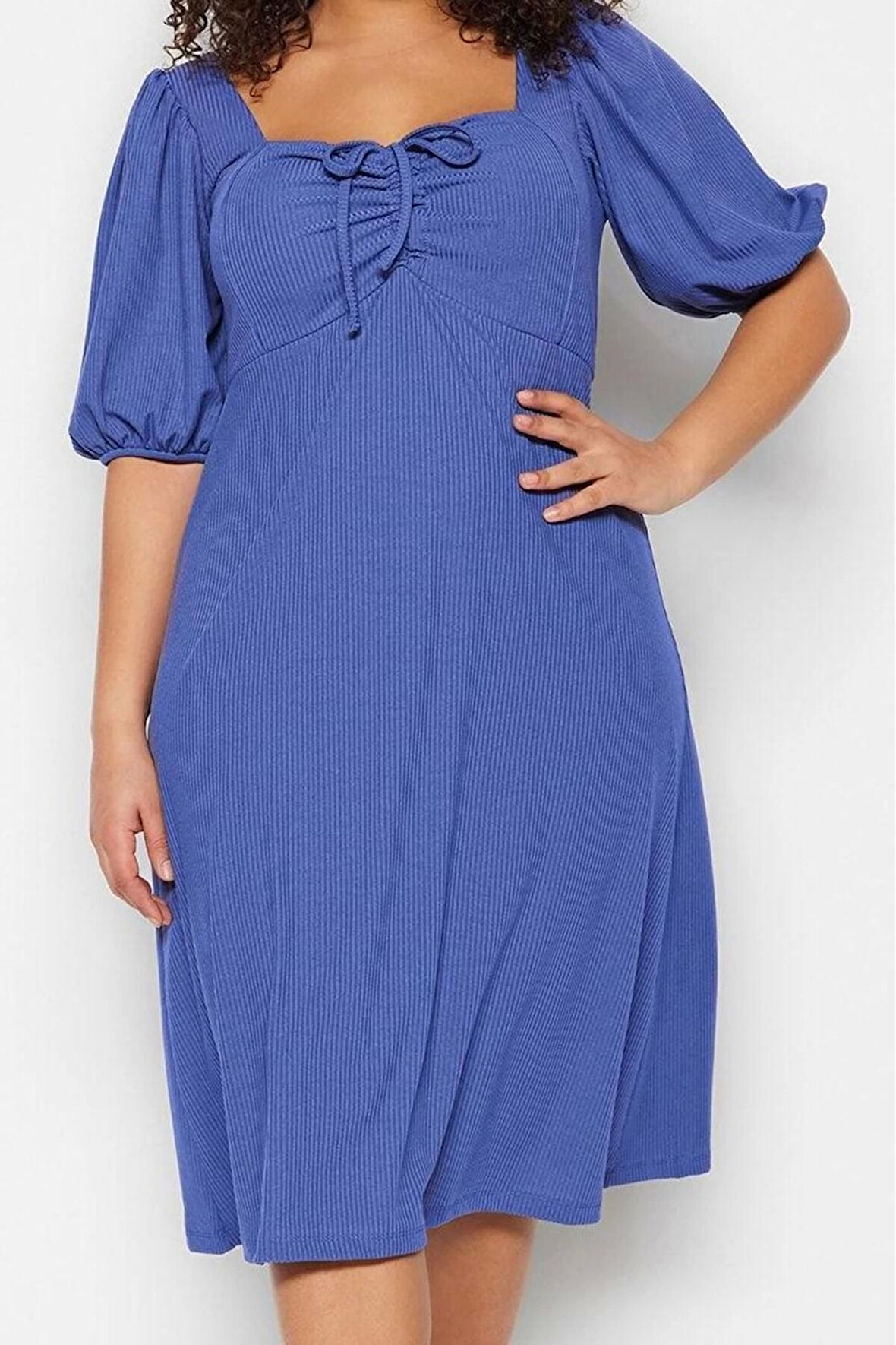 Moda Stil Relaxed Kalp Yaka Midi Boy Büyük Beden Örme Elbise