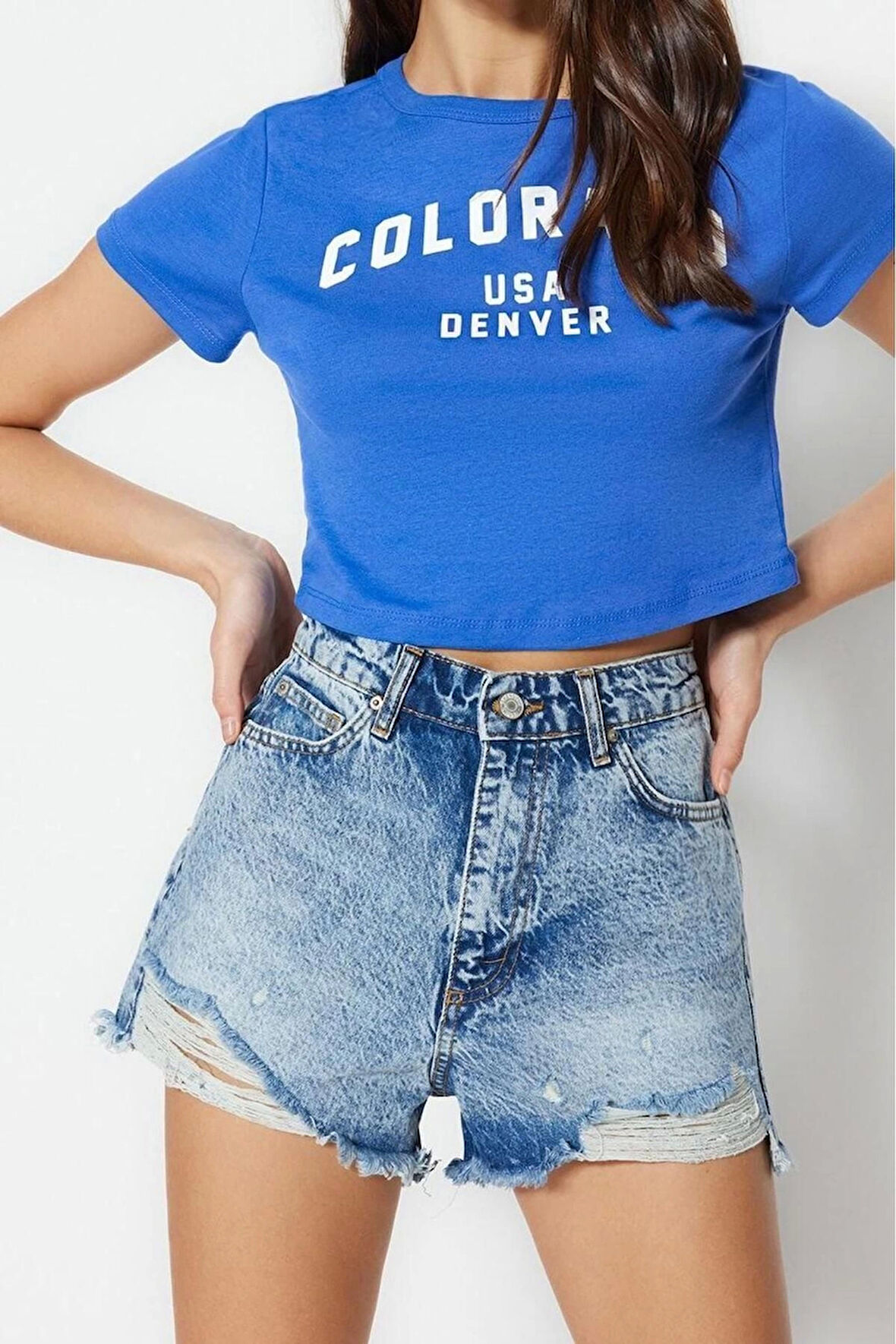 Moda Denim Yüksek Bel Geniş Paça Gündelik Mavi Yırtık Detaylı Şort Bermuda