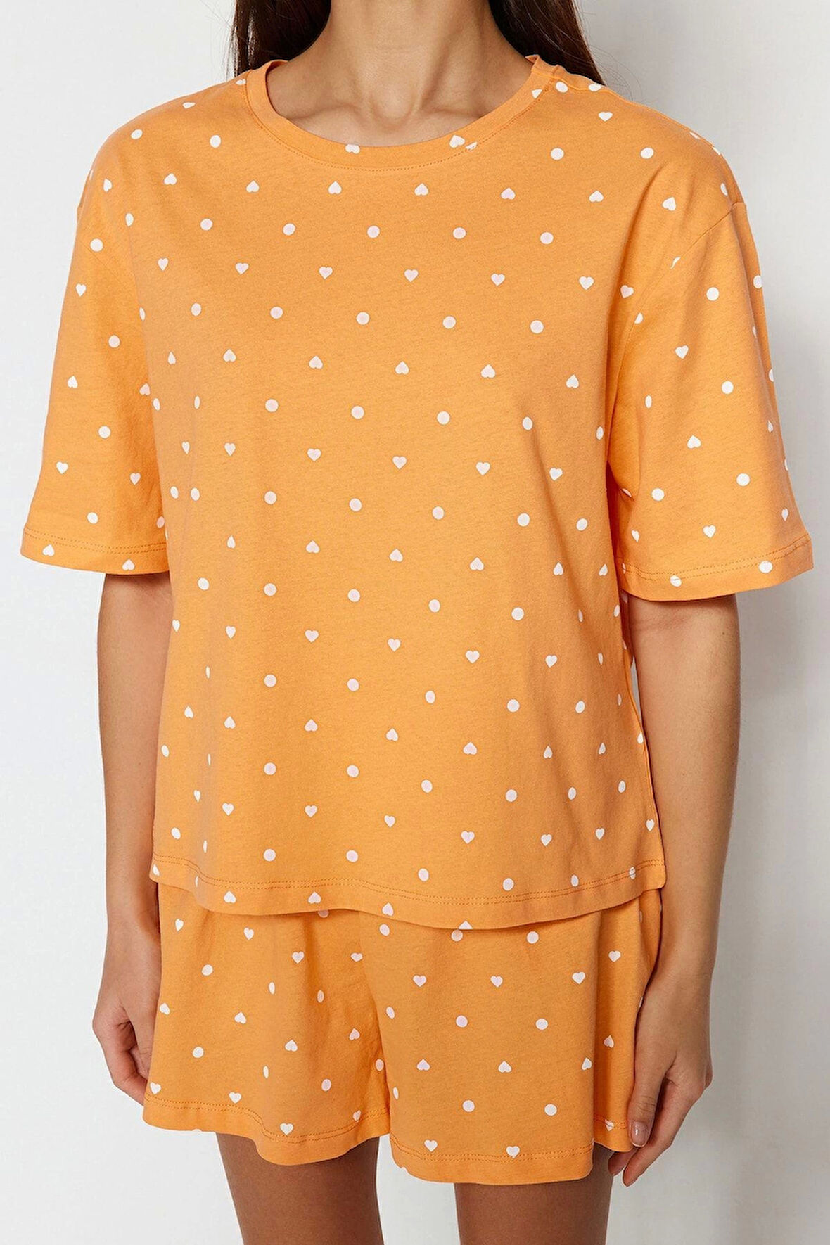 Tarz Rahat Kısa Kollu Boru Paça %100 Pamuklu Kalp Desenli T-shirt-Şort Örme Pijama Takımı