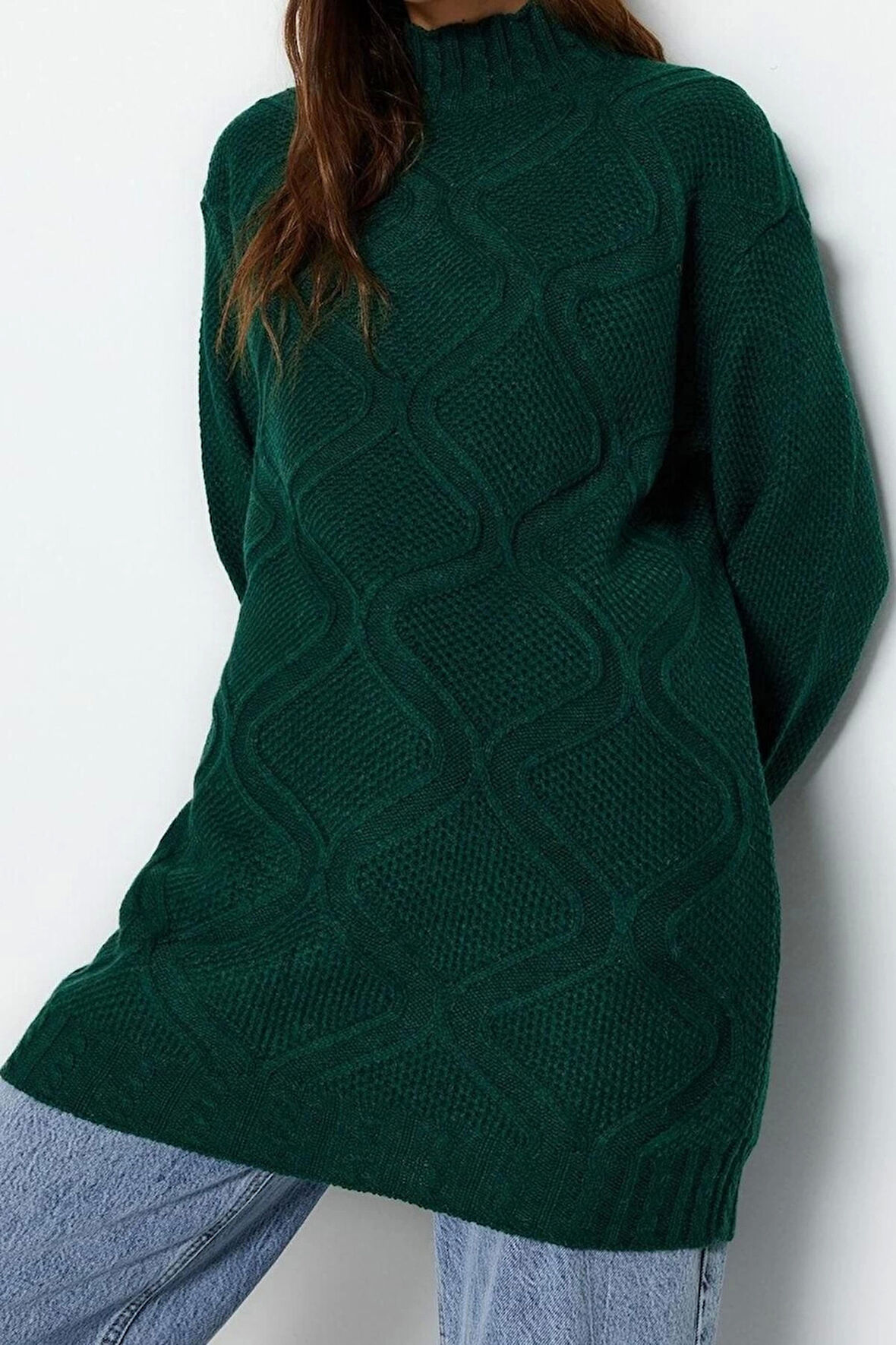 Kadın Modern Tarz Rahat Uzun Yarım Balıkçı Yaka Saç Örgü Kol Midi Triko Kazak