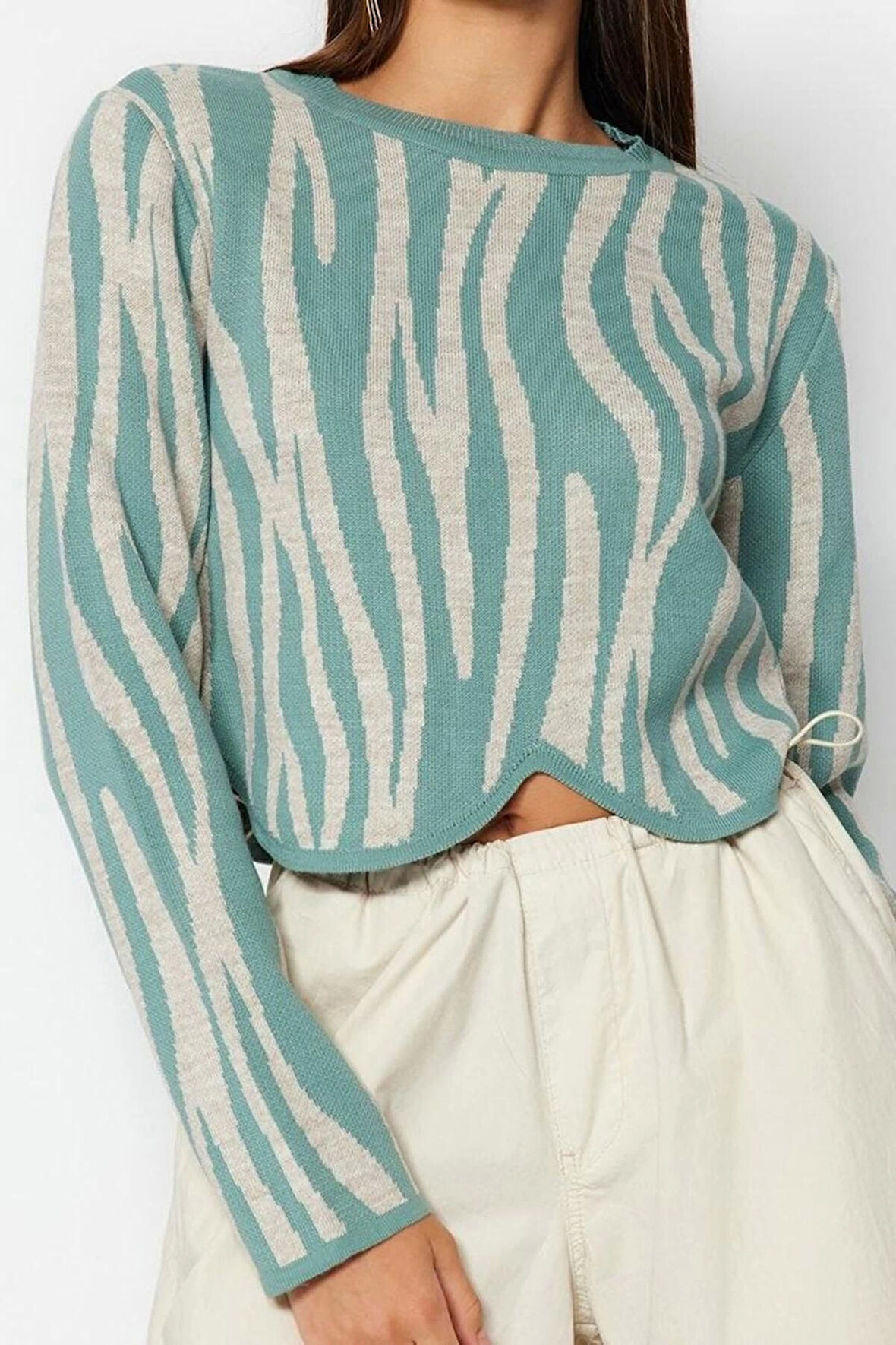 Stil Modern Kadın Crop Standart Kol Bisiklet Yaka Renk Bloklu Triko Kazak