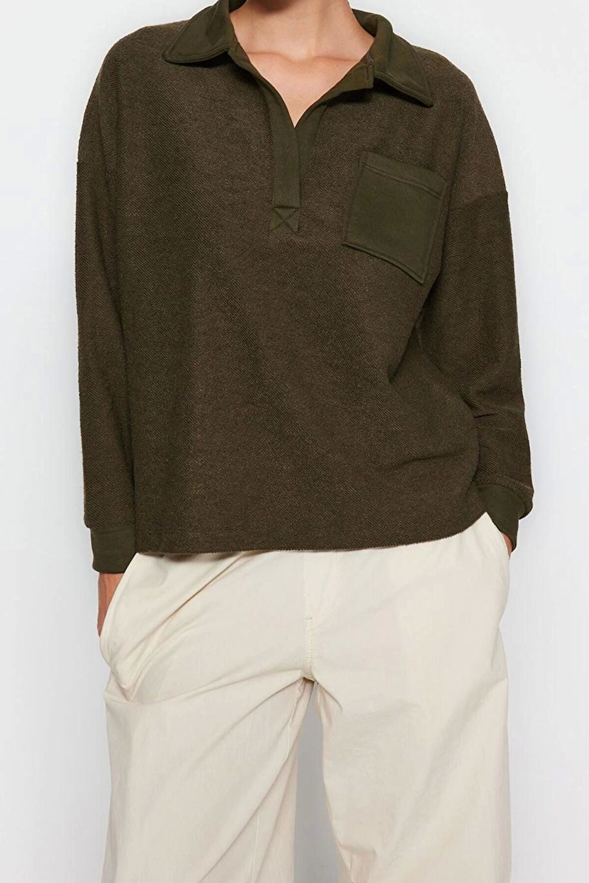 Polo Yaka Standart Kol Haki Kontrast Kumaş Cepli Polo Yaka Normal Kalıp Örme Sweatshirt