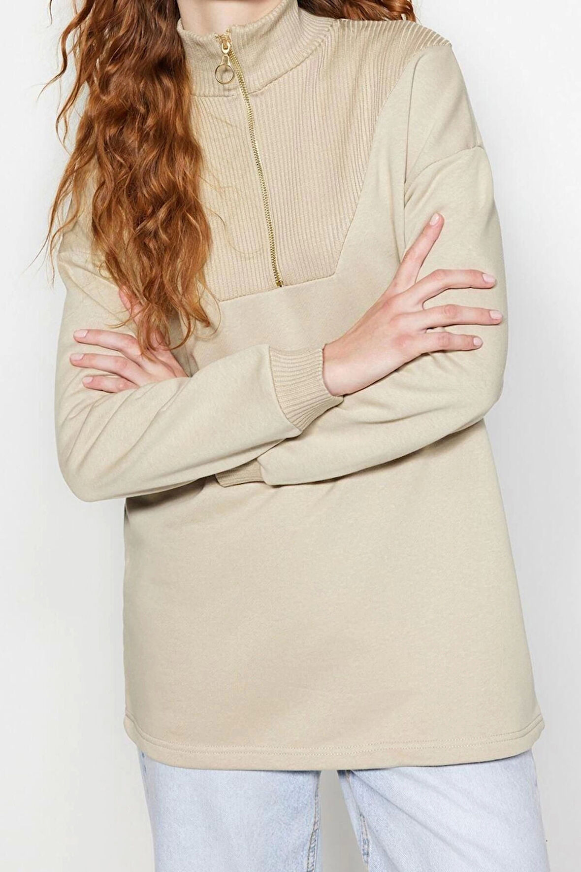 Tesettür Tarz Regular Dik Yaka Standart Kol Regular Fermuarlı Yaka Detaylı Örme Sweatshirt