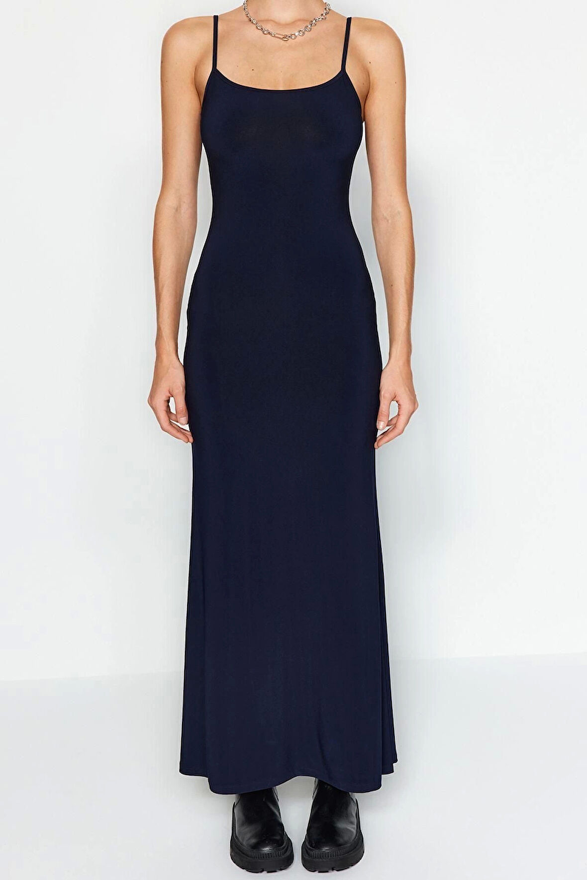 Moda Askılı Kare Yaka Maxi Elbise Mor Fitted Vücuda Oturan Askılı Maxi Esnek Örme Kalem Elbise