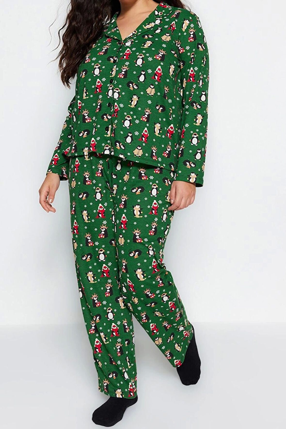 Tarz Rahat Büyük Beden Uzun Kollu Boru Paça Yılbaşı Temalı Örme Pijama Takımı