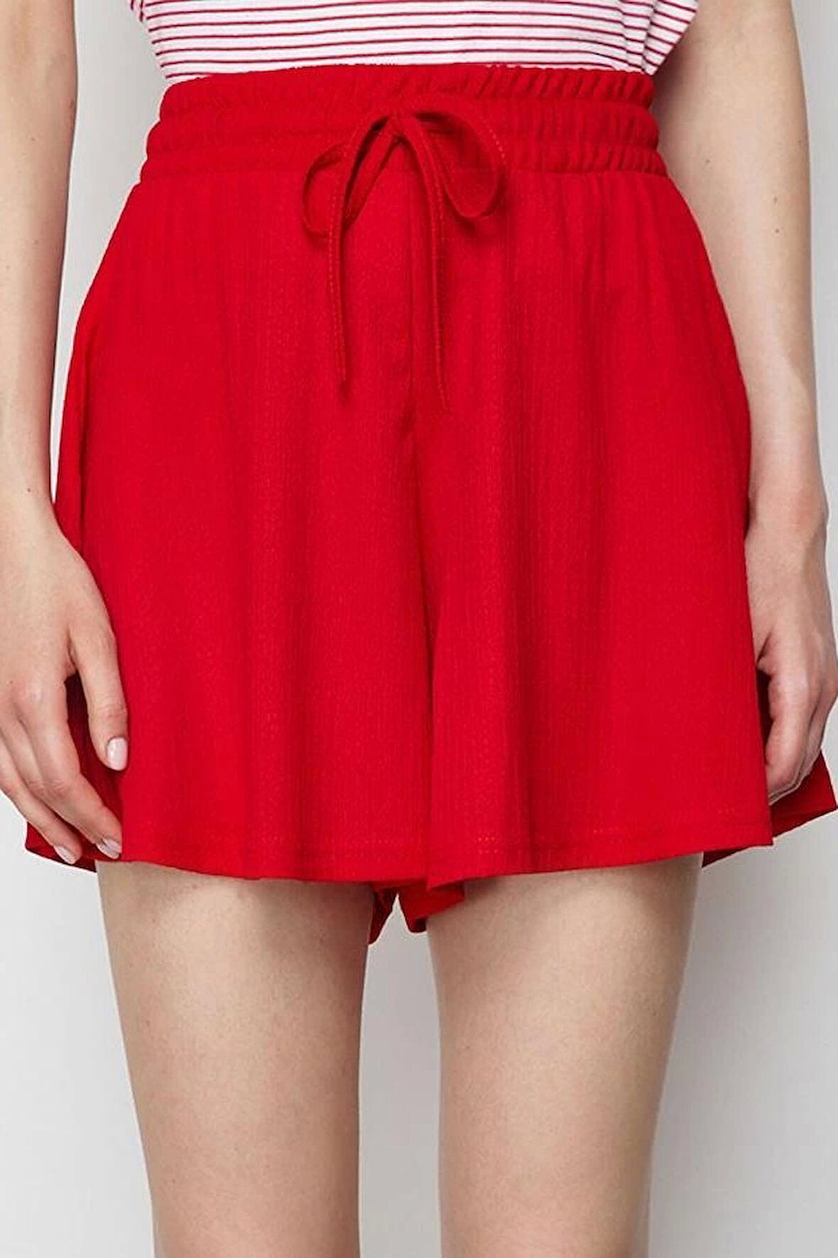 Moda Örme Normal Bel Geniş Paça Gündelik Vizon Rahat Kesim Normal Bel Bürümcük Dokulu Şort