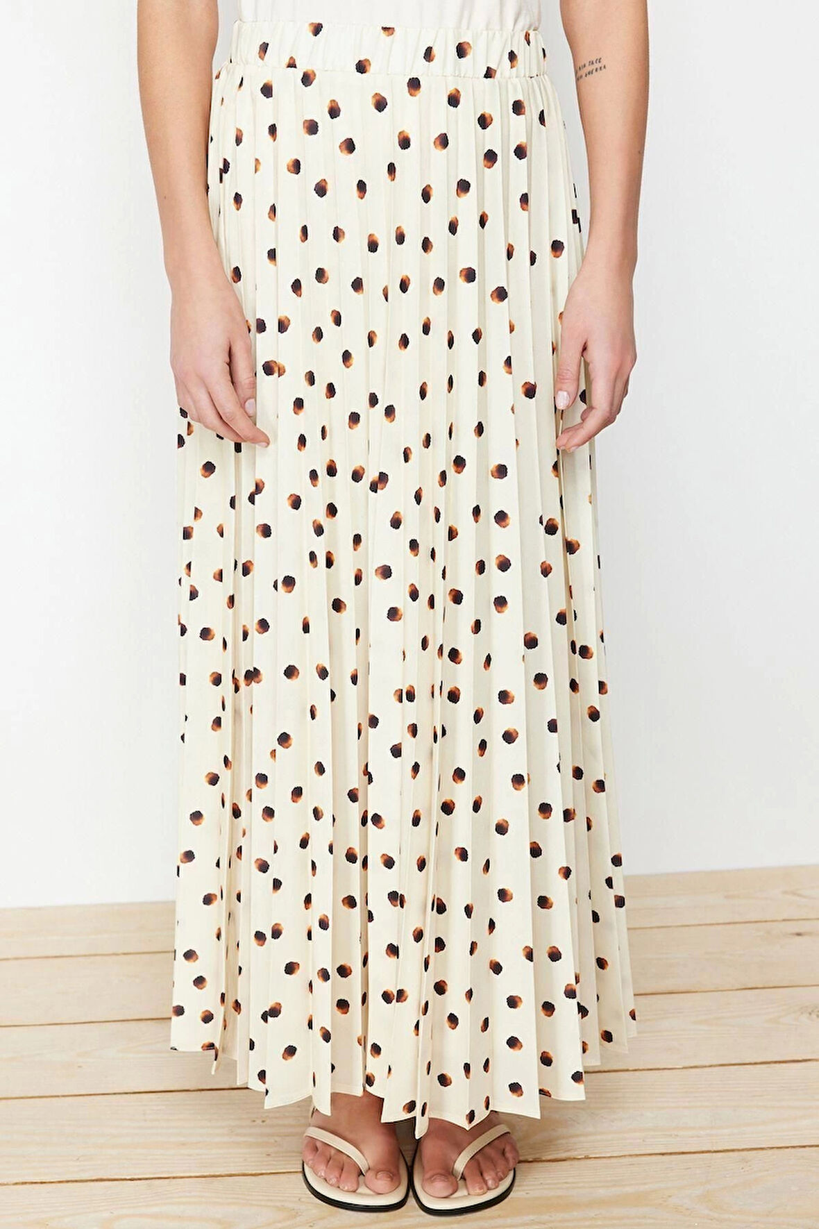 Moda Tesettür Regular Puantiyeli Günlük Maxi Boy Astarlı Animal Puantiyeli Piliseli Dokuma Etek