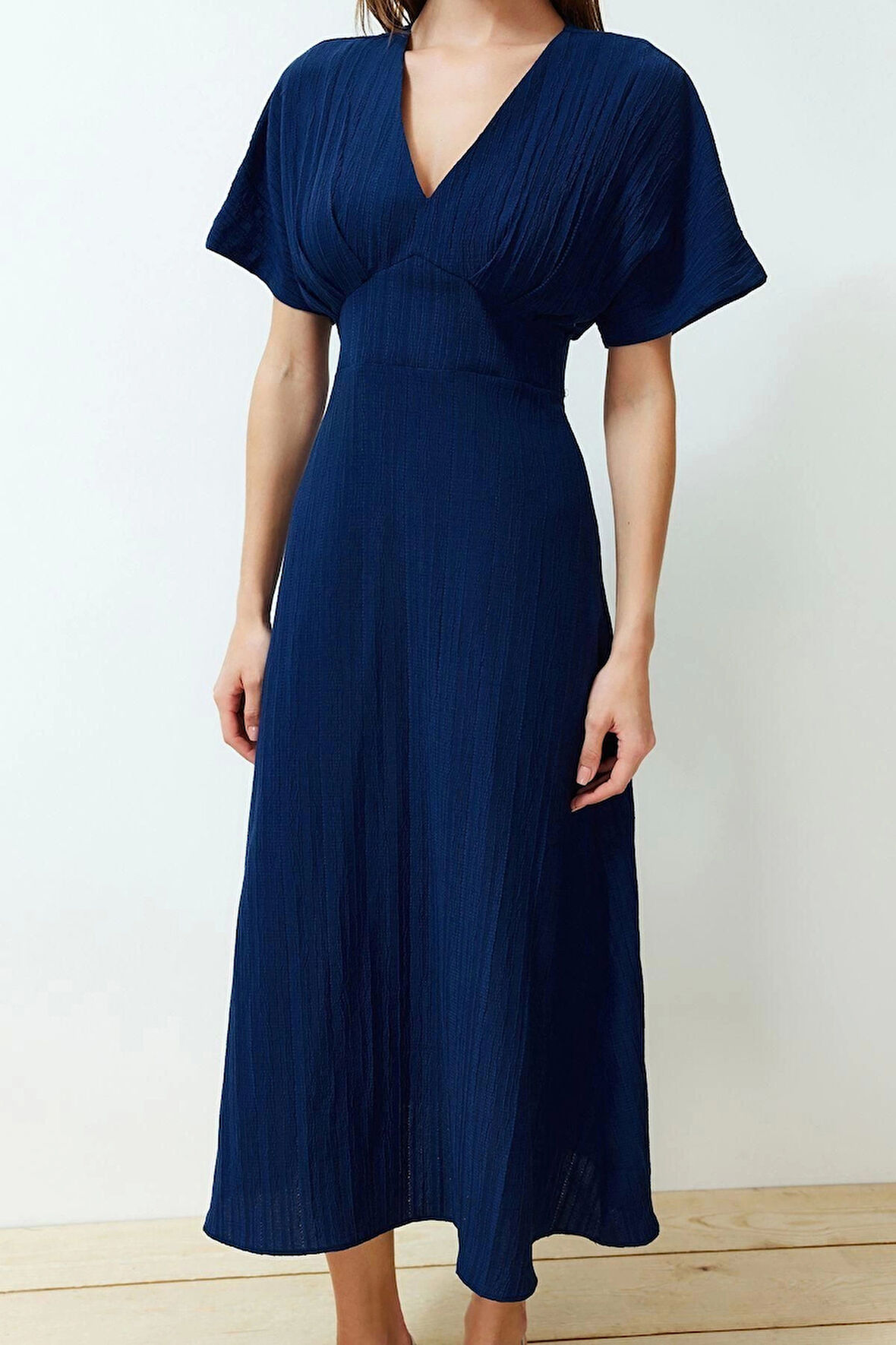 Moda Regular Casual Günlük Crinkle Dokuma V Yaka Kısa Kol A-Line Maxi Boy Elbise