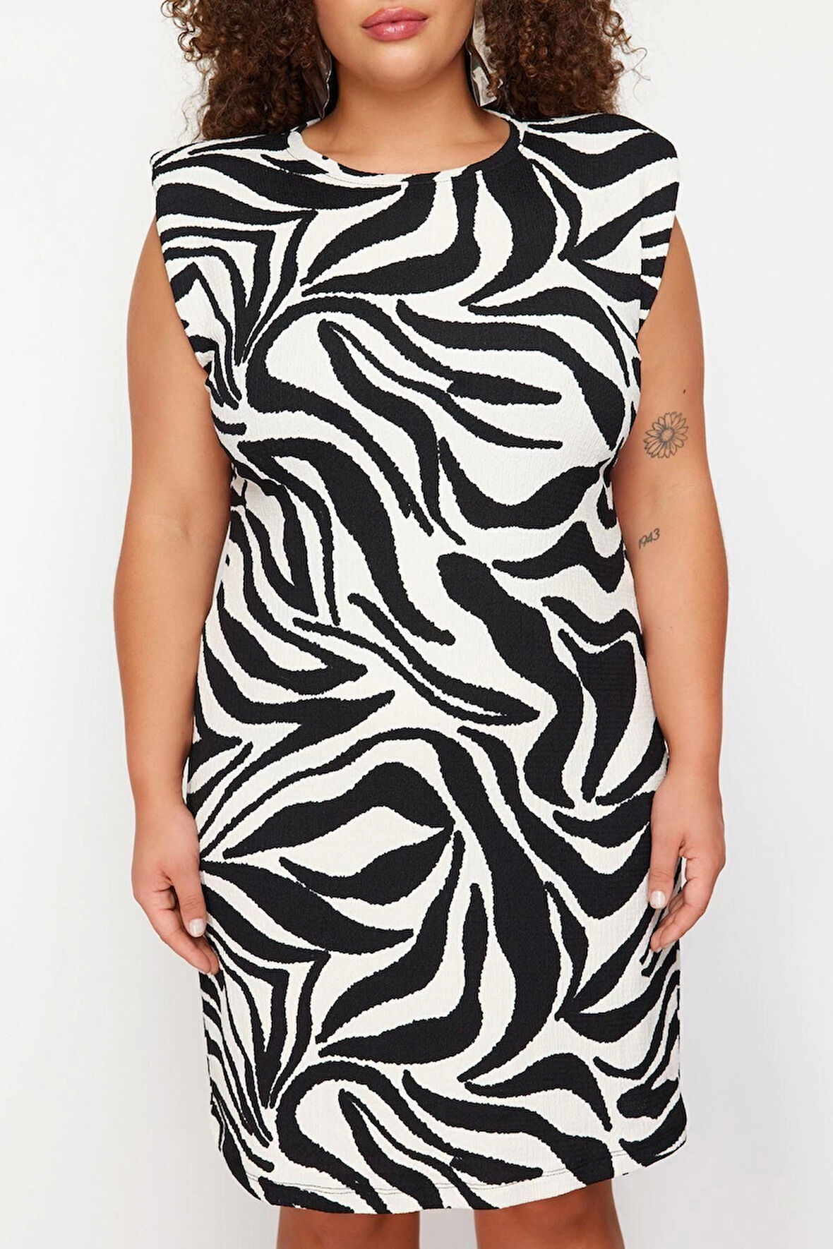 Moda Fit Casual Günlük Bürümcük Örme Bisiklet Yaka Kolsuz Kol Shift Midi Boy Büyük Beden Elbise