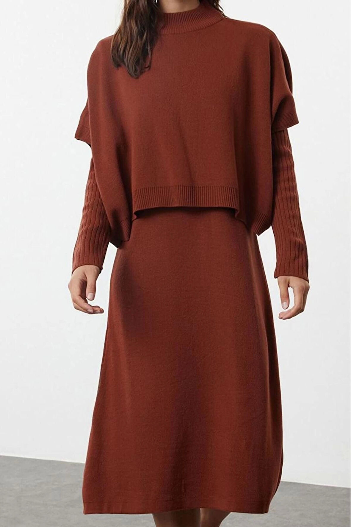 Moda Stil Oversize Dik Yaka Midi Boy Triko Süper Geniş Kalıp Süveterli Elbise