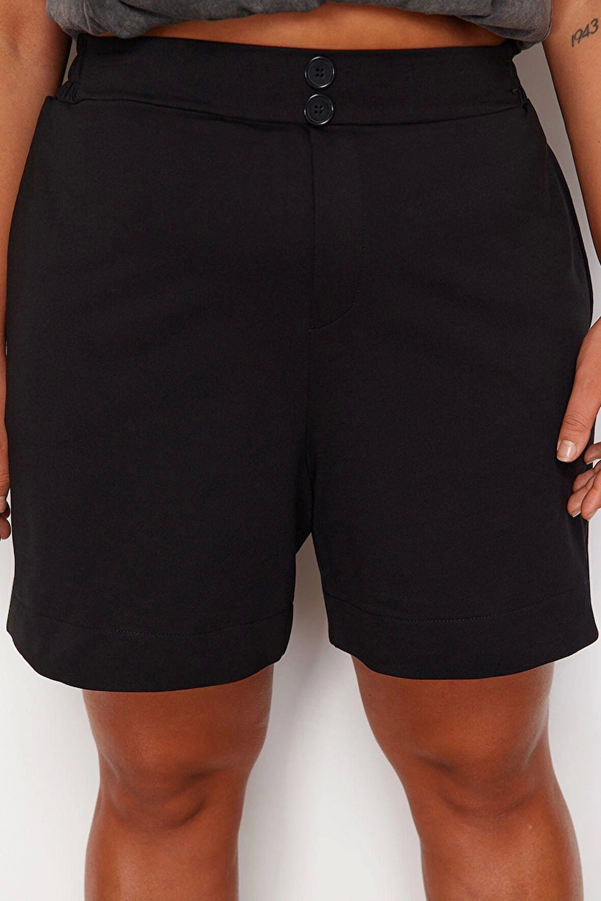 Büyük Beden Moda Örme Yüksek Bel Geniş Paça Gündelik Gri Düğme Detaylı Şort Bermuda