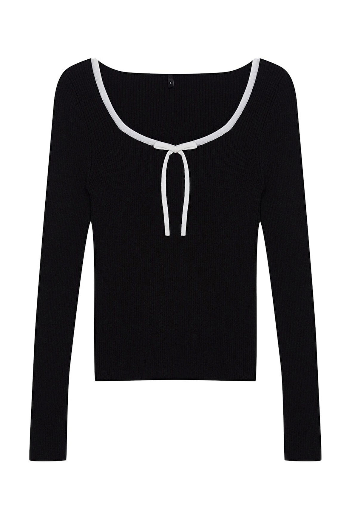 Stil Modern Kadın Regular Standart Kol Havuz Yaka Özel İplik Kurdeleli Detaylı Triko Kazak