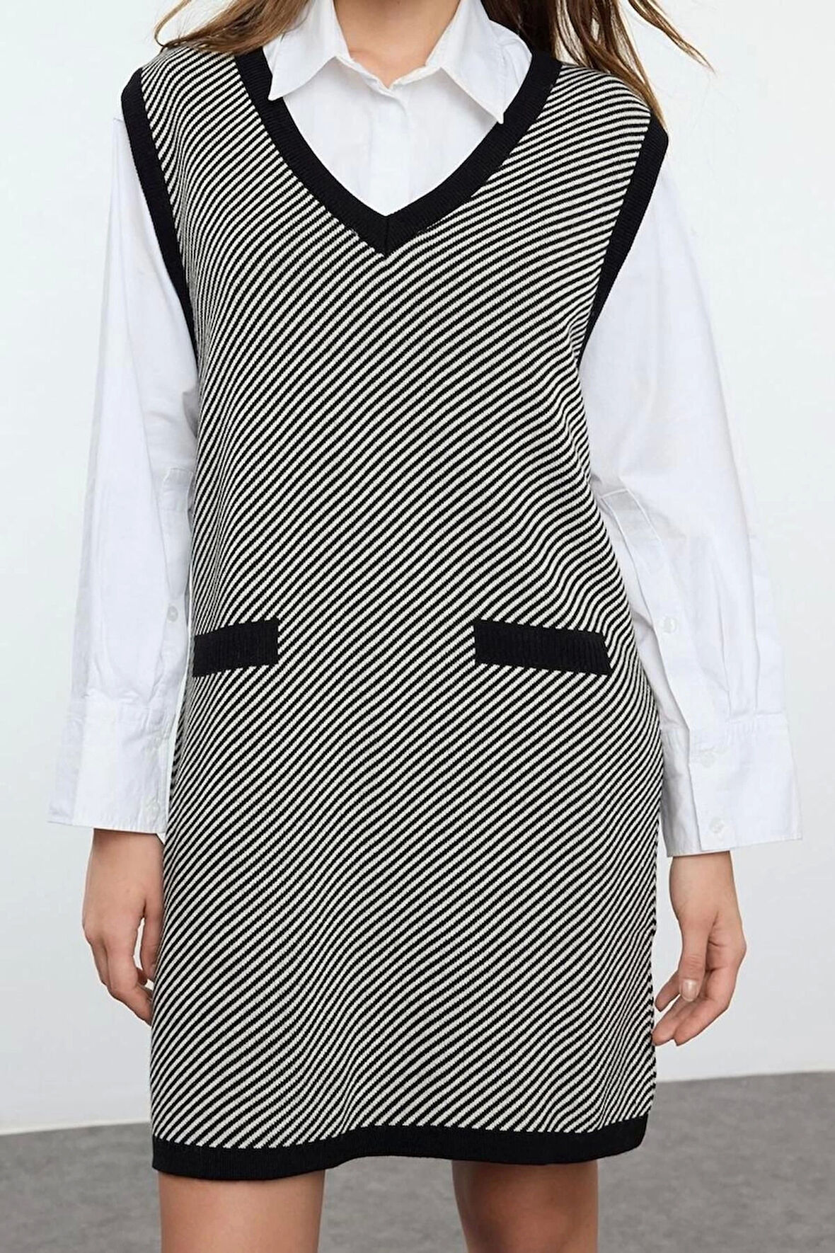 Moda Stil Regular V Yaka Mini Boy Triko Renk Bloklu Elbise