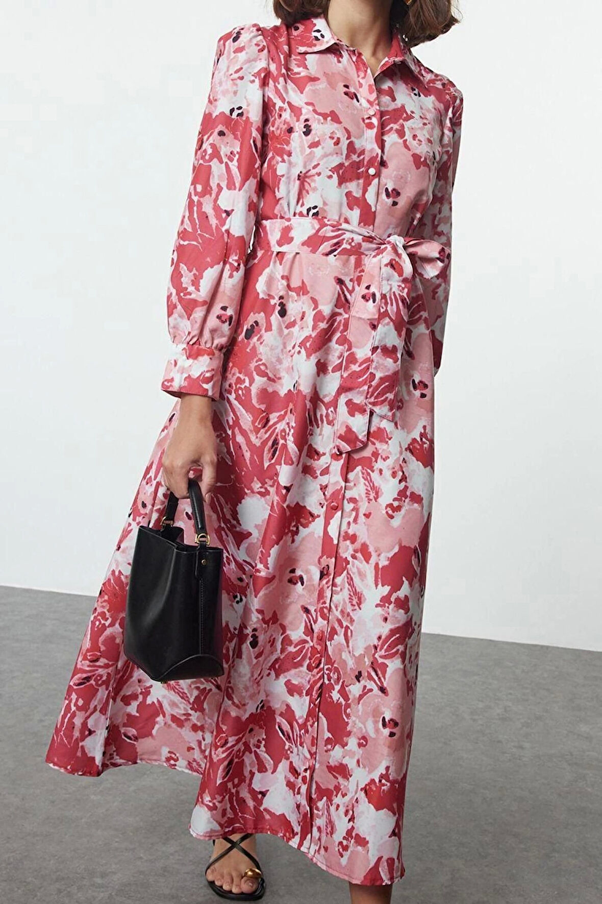 Moda Stil Regular Gömlek Yaka Maxi Boy Tesettür Kuşaklı Çiçekli Dokuma Elbise