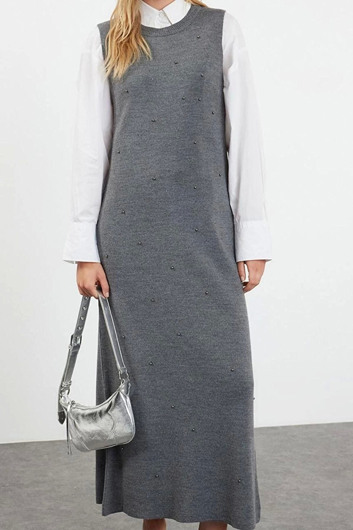 Moda Stil Regular Bisiklet Yaka Uzun Tesettür İncili Triko Elbise