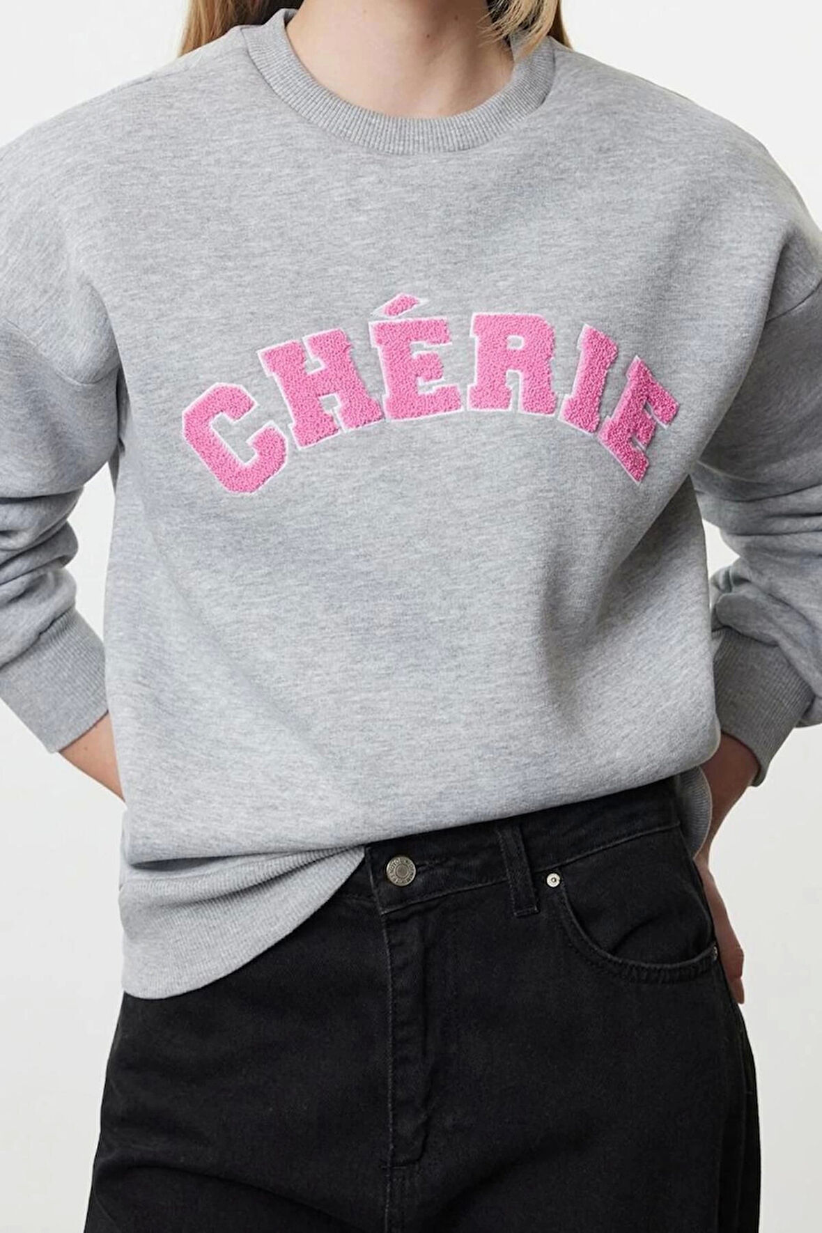 Oversize Bisiklet Yaka Düşük Kol Uzun Kalın Polarlı Rahat Kesim Slogan Nakışlı Örme Sweatshirt