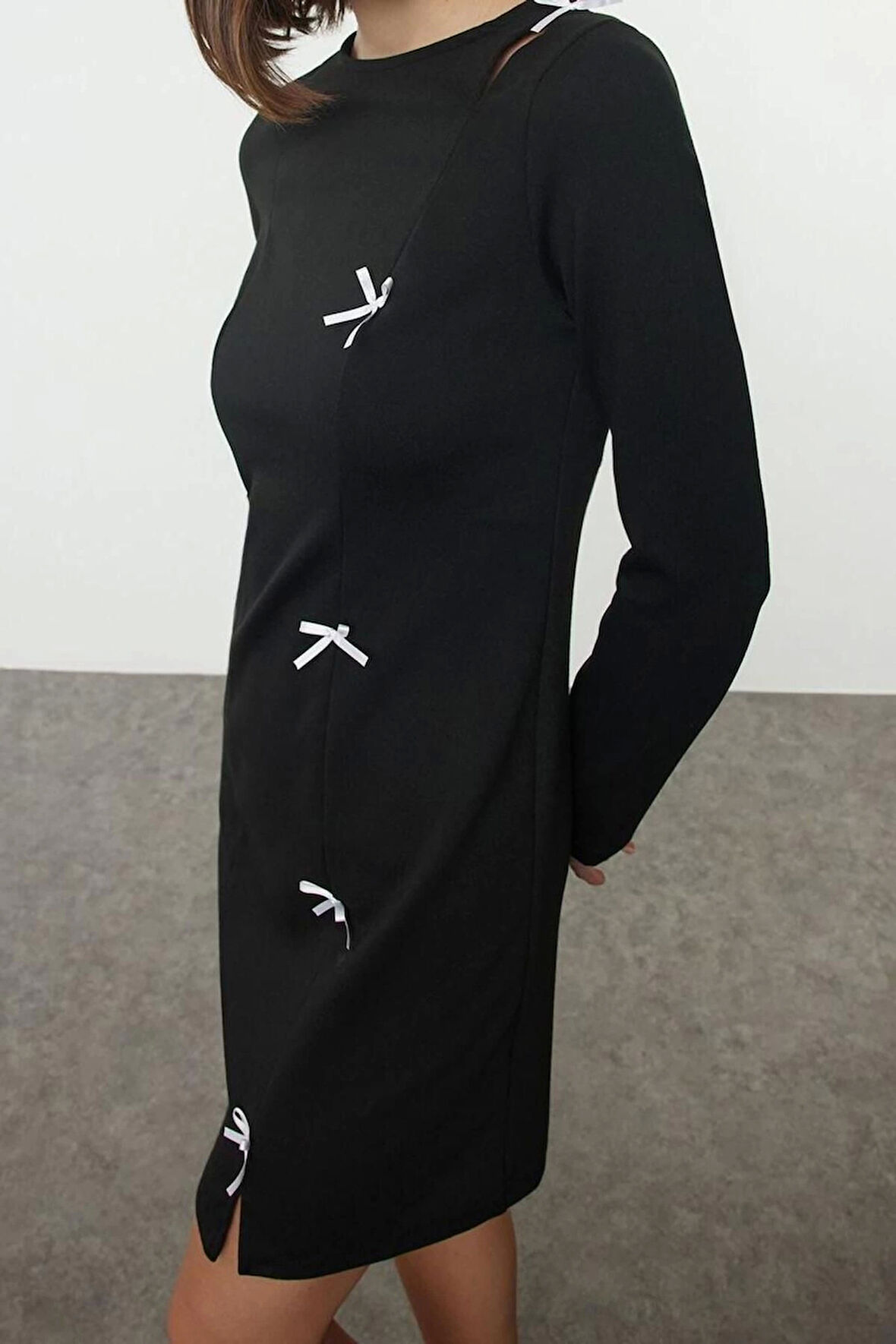 Moda Stil Slim Bisiklet Yaka Mini Boy Düz Fiyonk Detaylı Bodycone Vücuda Oturan Esnek Örme Elbise